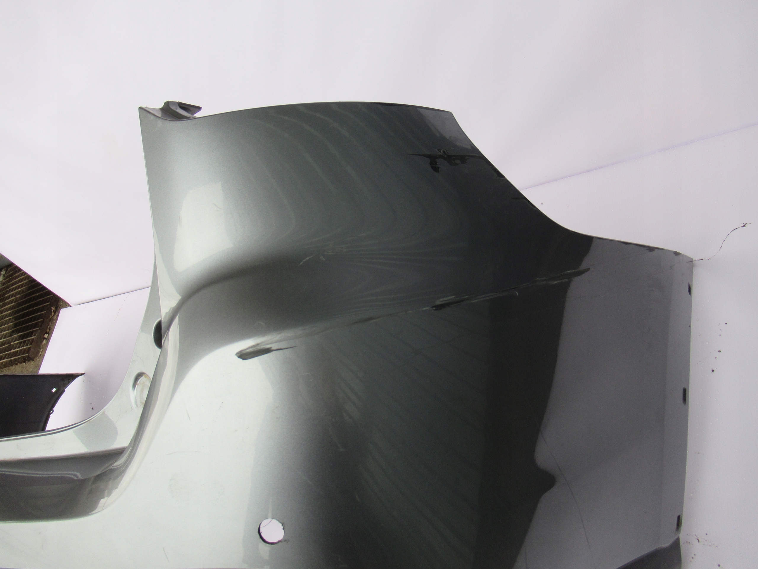 ZADNÝ NÁRAZNÍK MITSUBISHI OUTLANDER III 12-15