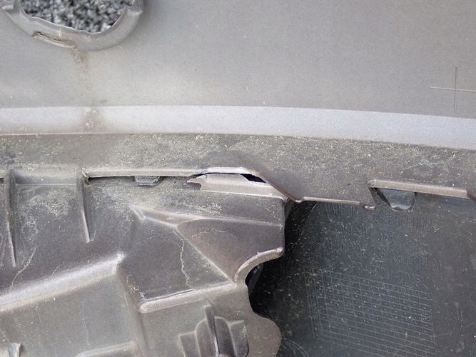 SKODA FABIA III 14-18 PREDNÝ NÁRAZNÍK