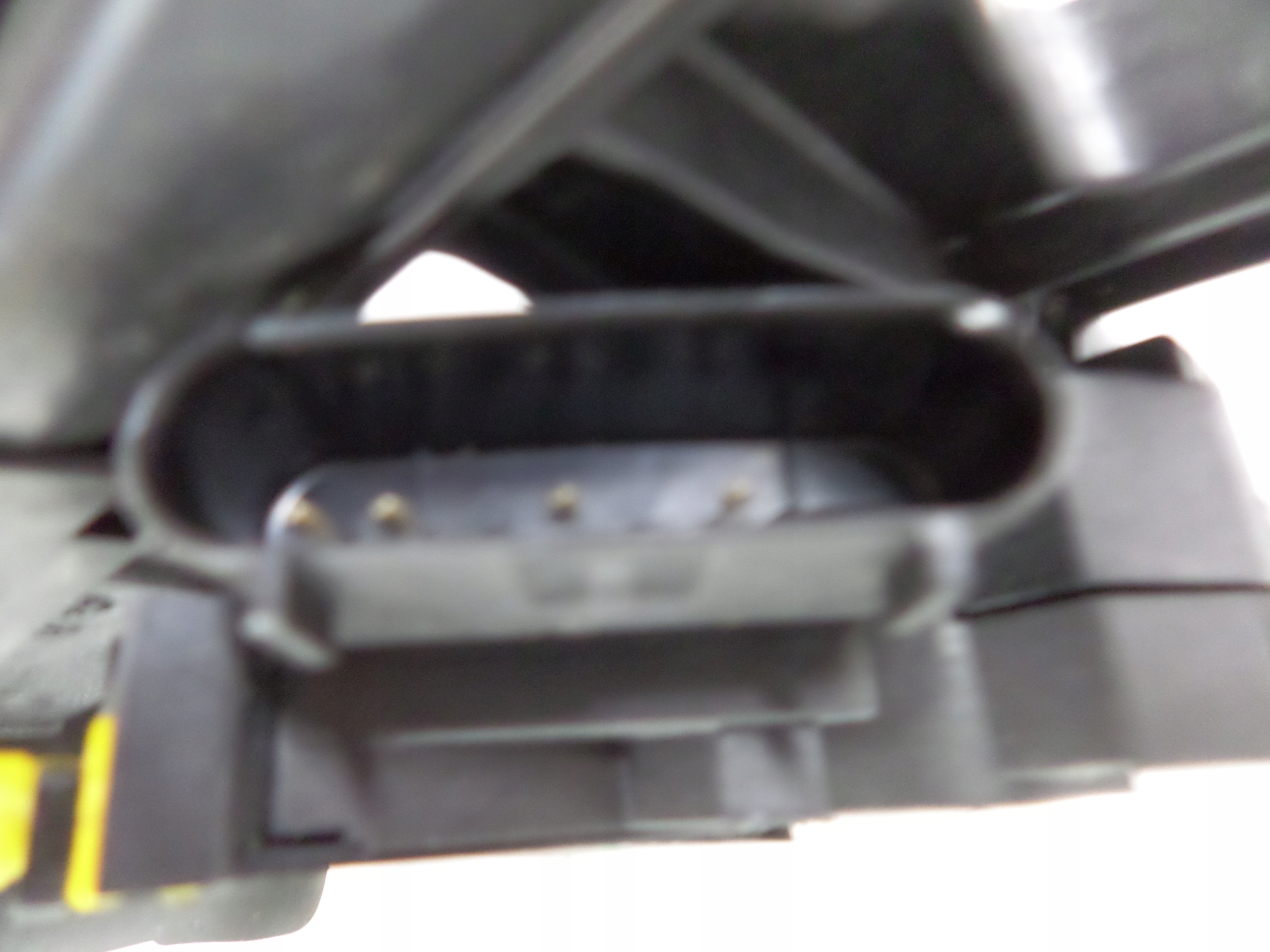 ZAMOK LAVYCH ZADNYCH DVERI FORD KUGA MK2 LIFT 16-