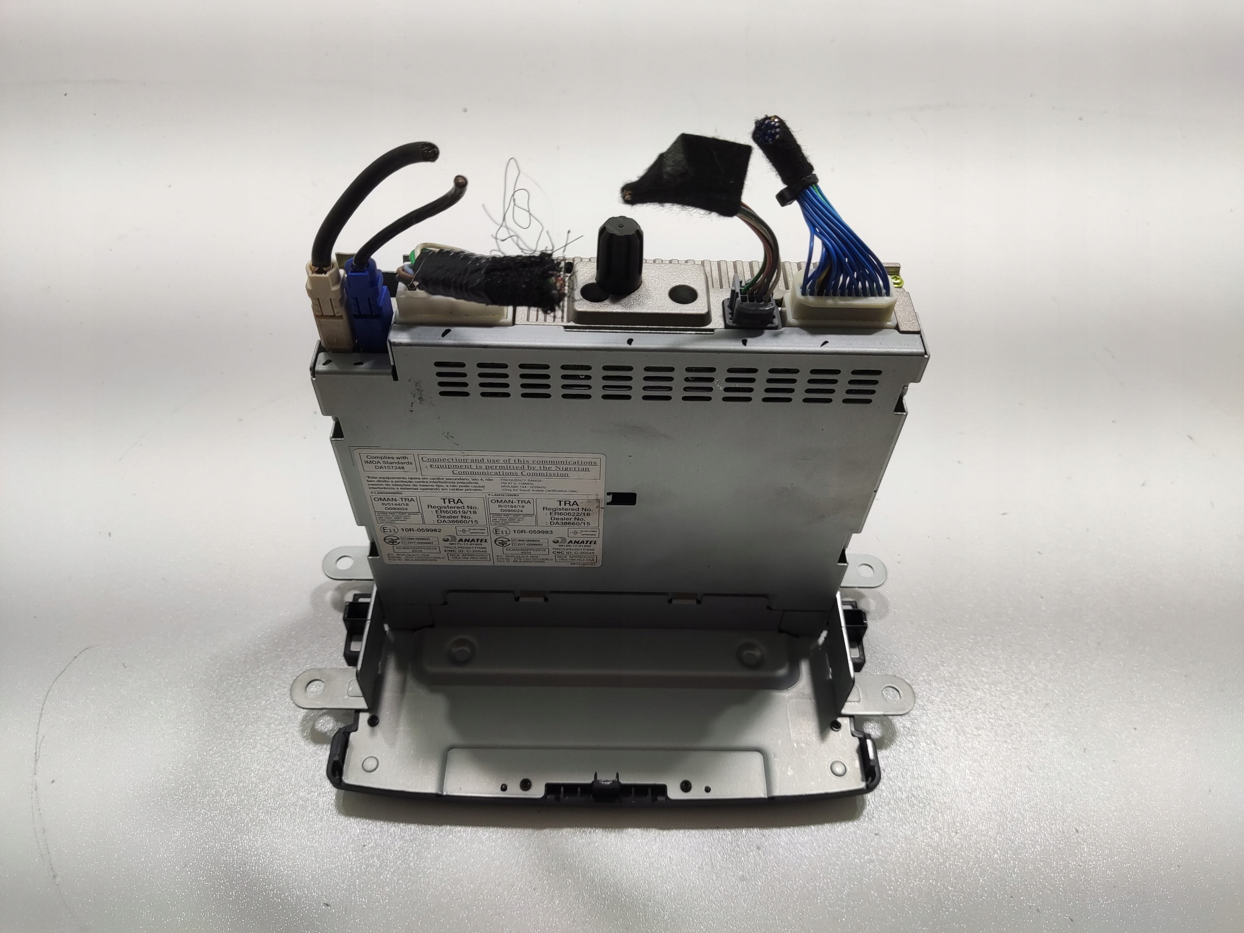 RADIO ORIGINAL DISPLEJ RENAULT TRAFIC III 2014-2019 281153136R