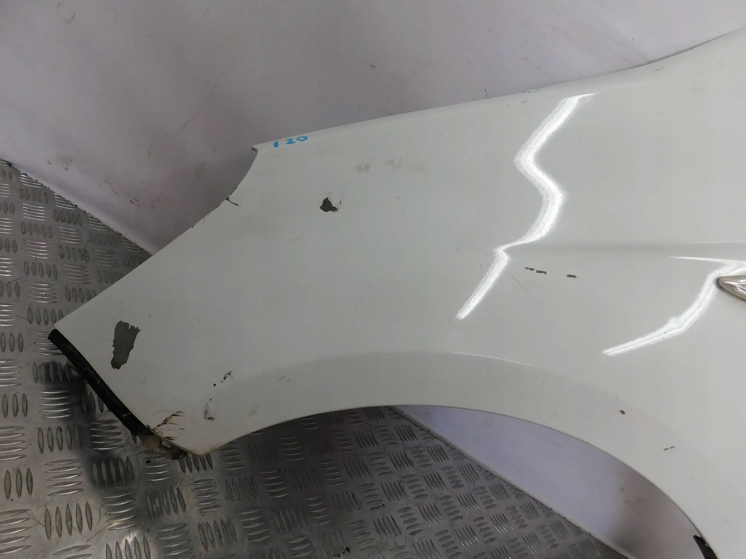 BLATNIK PREDNÝ LAVY HYUNDAI I20 07-