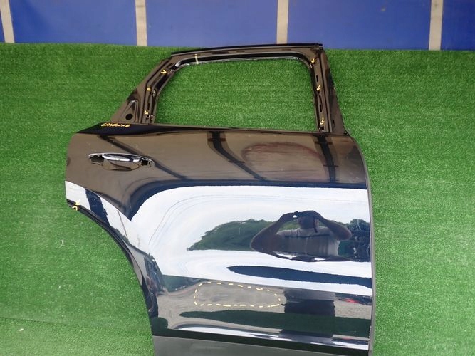 PORSCHE CAYENNE 9Y0 PRAVE ZADNE DVERE