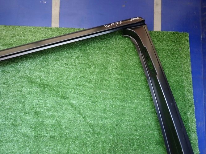 VW T5 T6 LONG BOČNICA STLPIK VRCHNY PRAVÝ