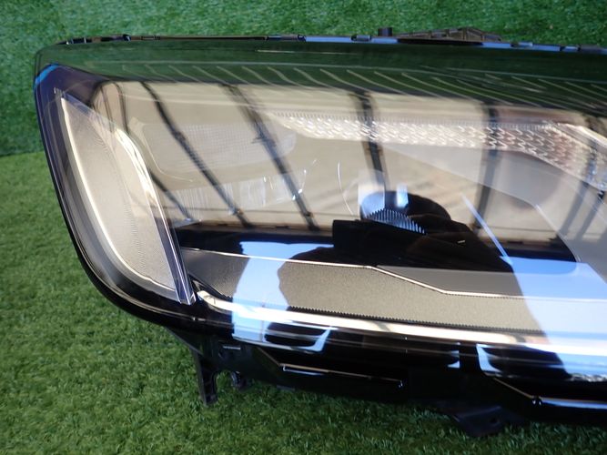 AUDI A4 B9 FULL LED LIFT 19- PRAVE PREDNE SVETLO