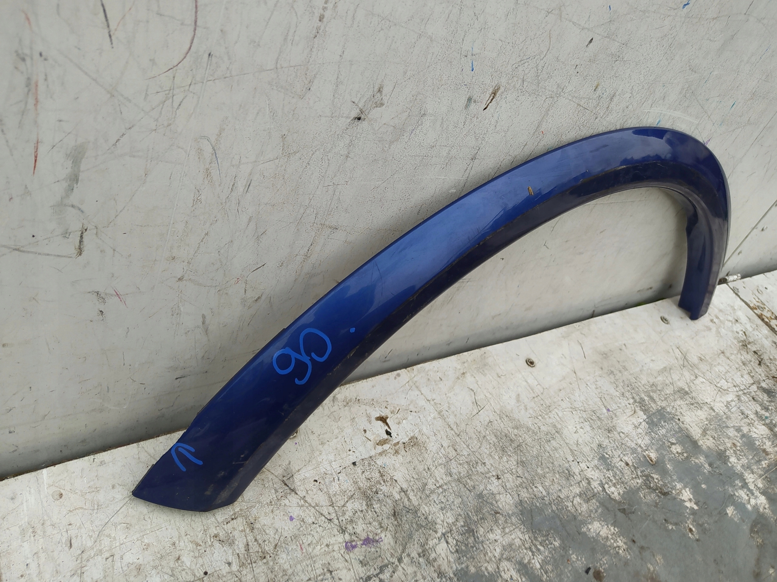 VOLVO C30 LISTA PRAVEHO ZADNEHO BLATNIKA 30779141