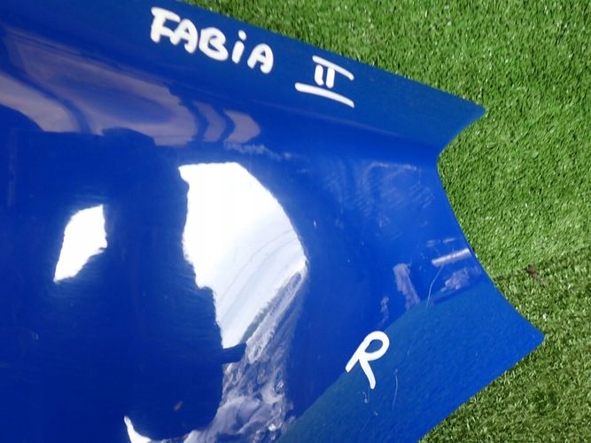 SKODA FABIA II PRAVY PREDNY BLATNIK