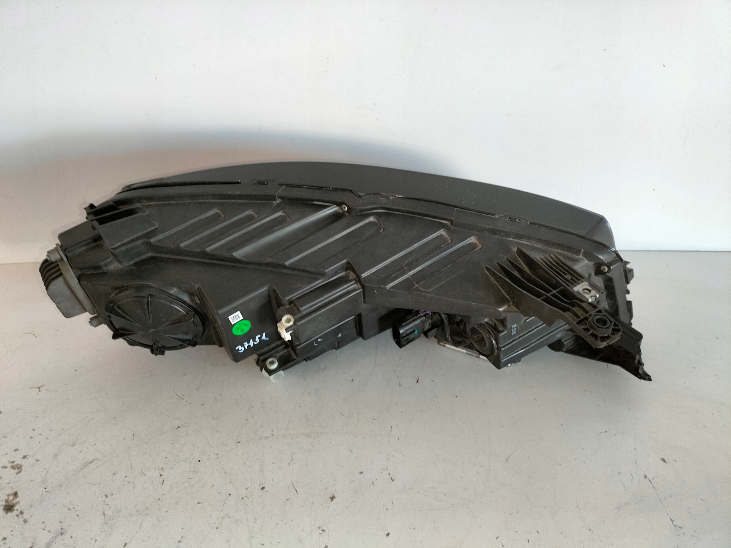 LAVE PREDNE SVETLO MG HS 18- FULL LED SAIC LIGHT TECHNOLOGY