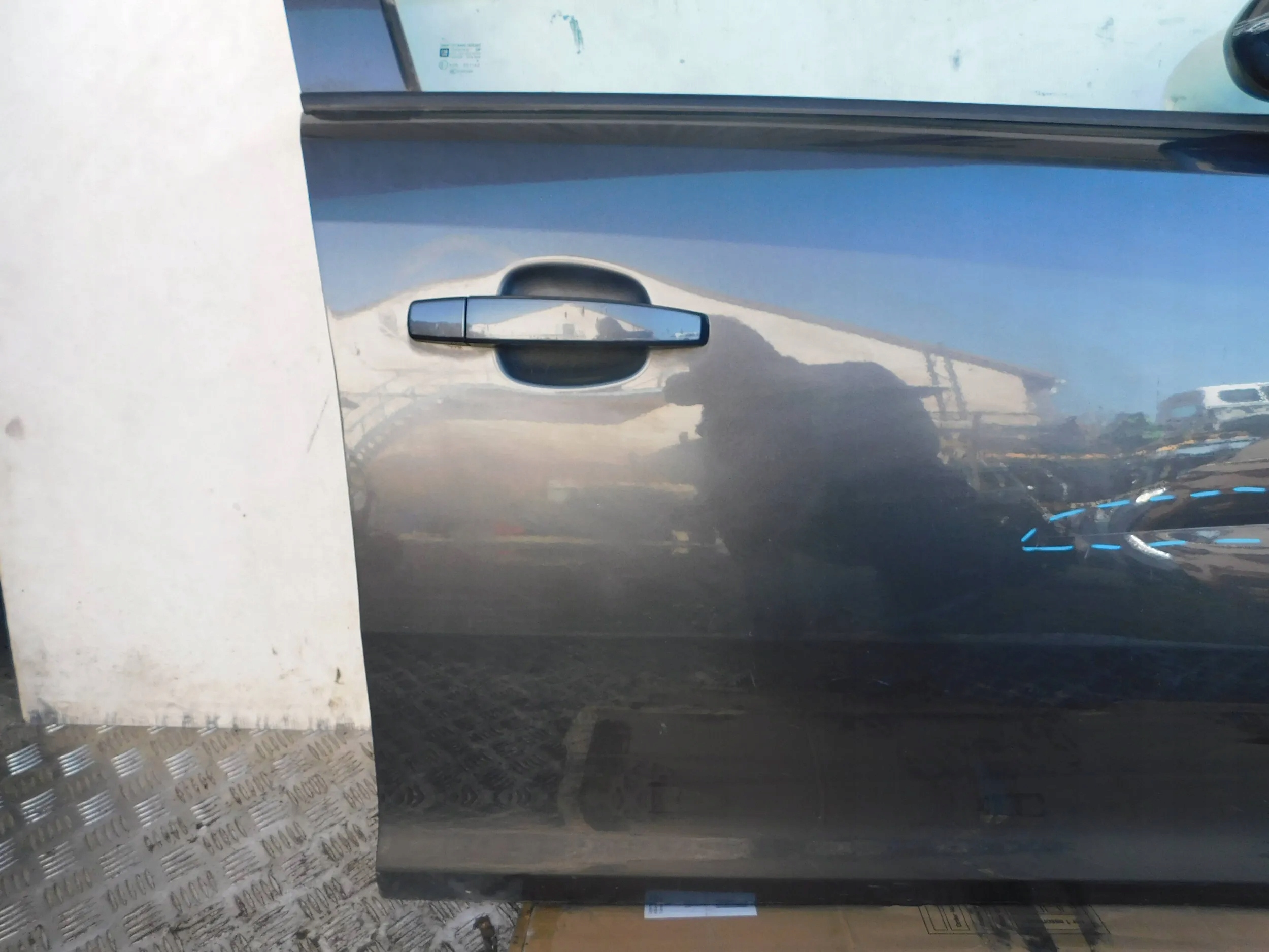 PRAVE PREDNE DVERE OPEL CORSA D