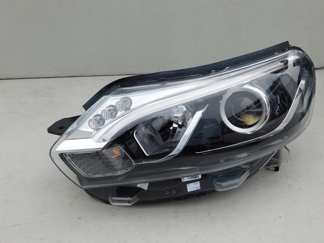 TOYOTA PROACE BI XENON LED 16- LAVE PREDNE SVETLO