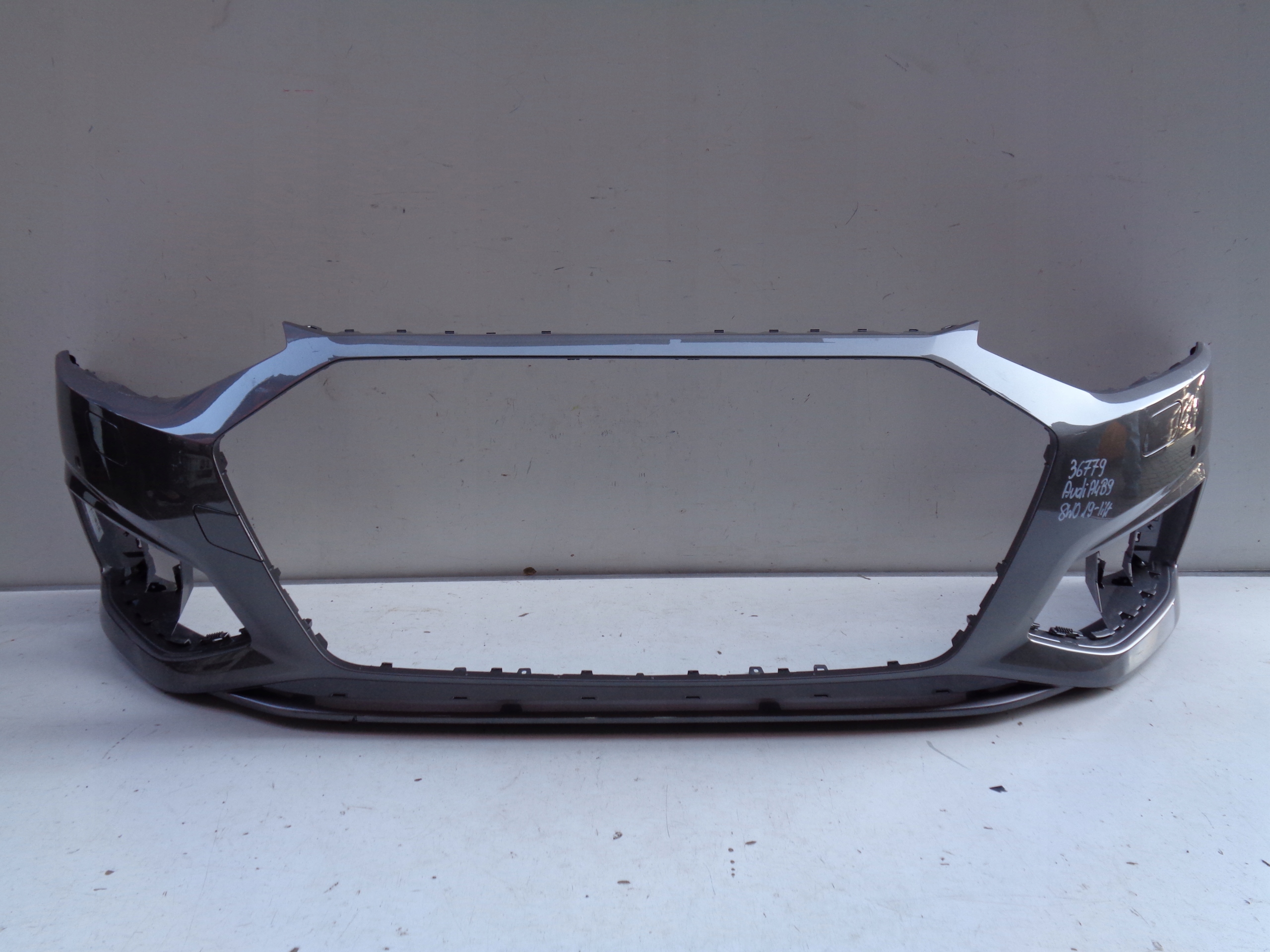 PREDNÝ NÁRAZNÍK AUDI A4 B9 8W 8W0 19- LIFT 36779
