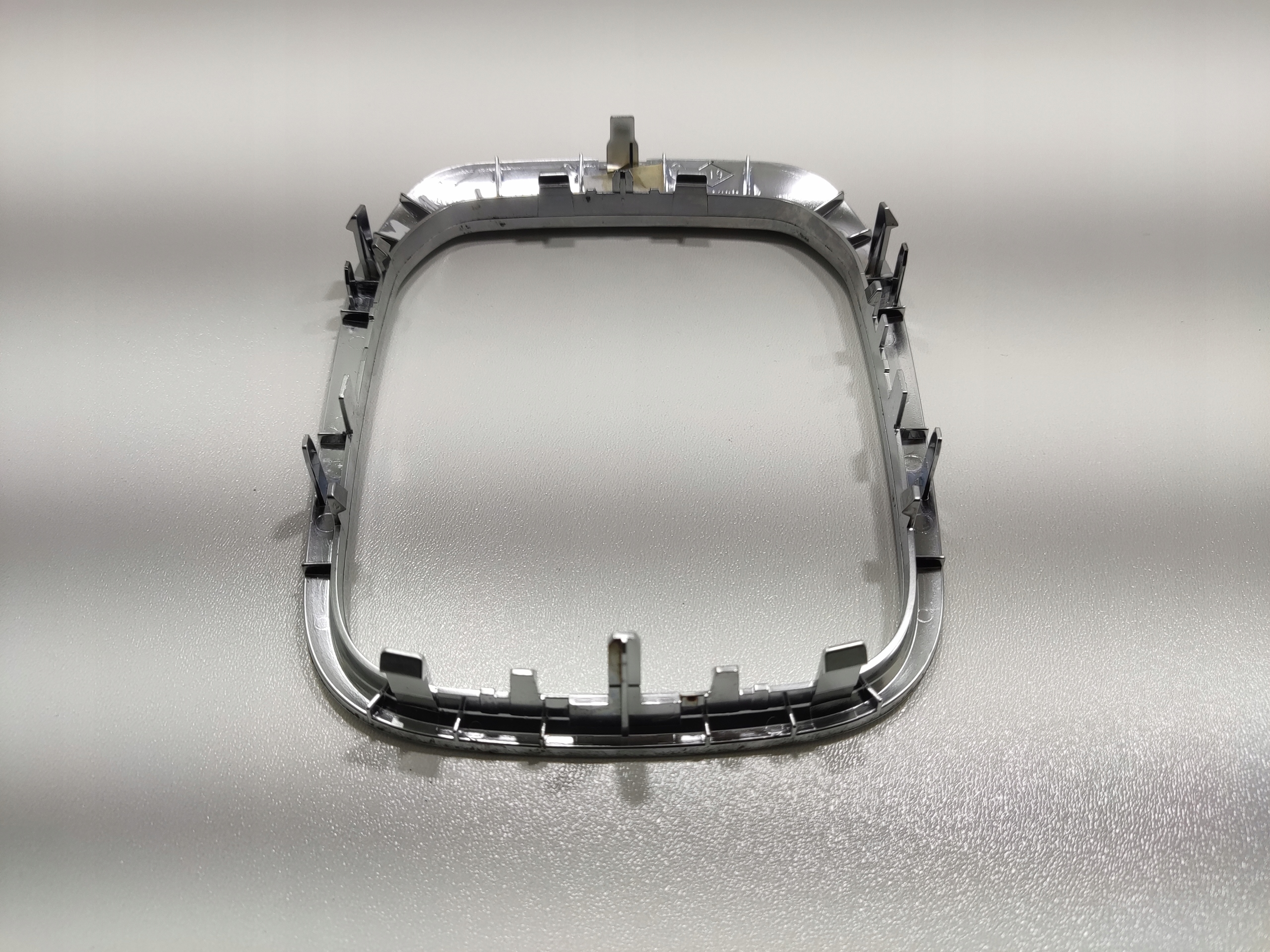 DEKOR RAMIK RADENIE RYCHLOSTIA CHROM RENAULT MEGANE IV 969131129R 2016-2020