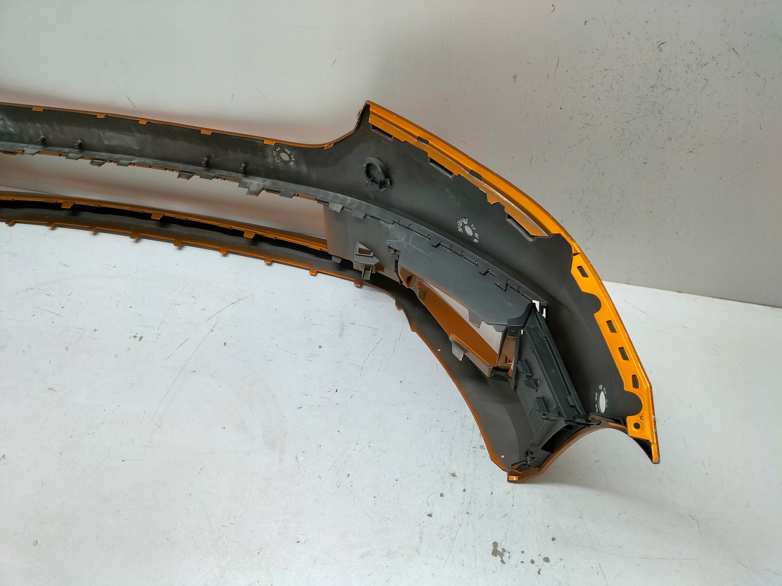 PREDNÝ NÁRAZNÍK SKODA FABIA 4 IV 21-