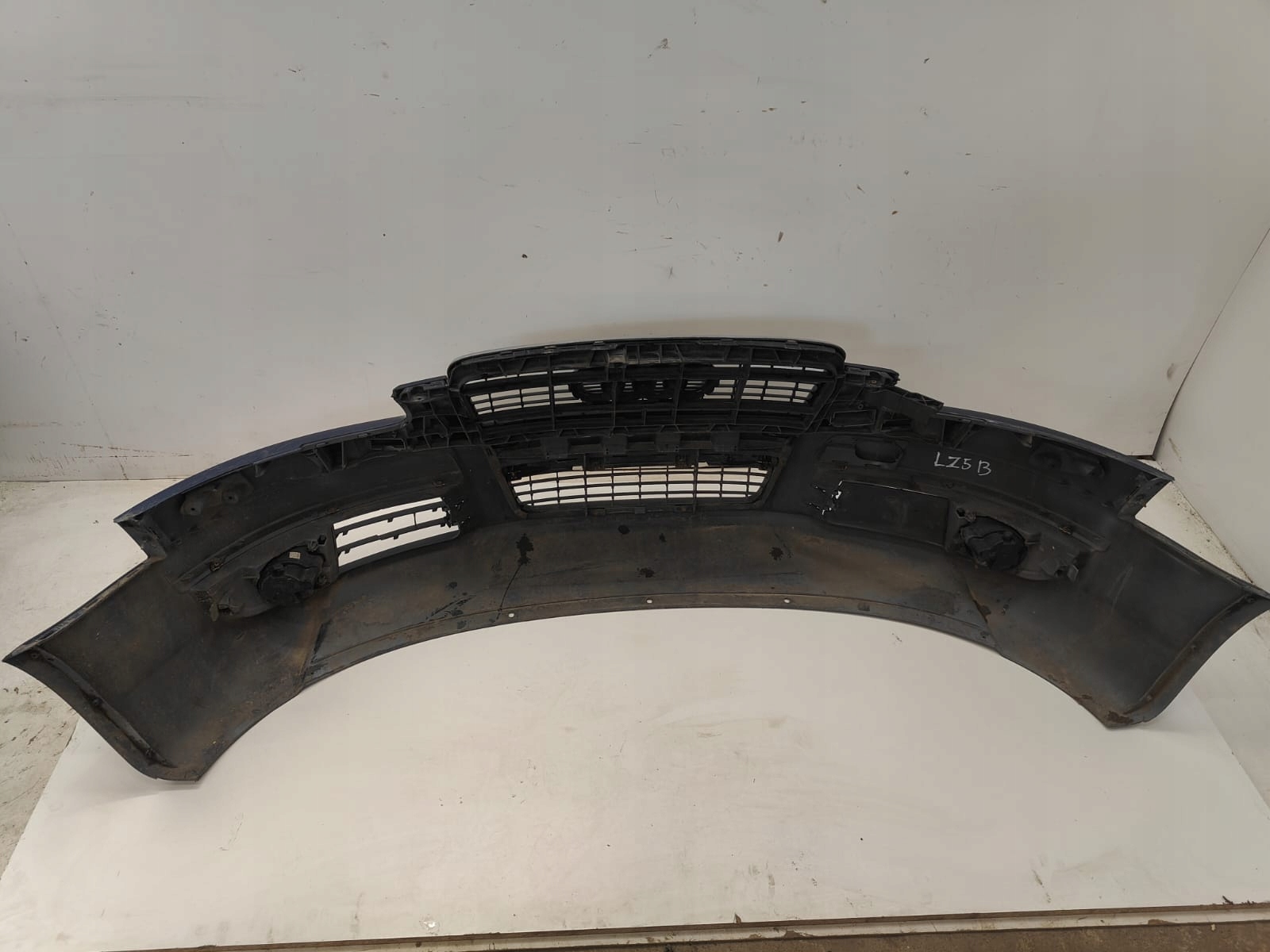 Audi a6 c6 04-09 PREDNÝ NÁRAZNÍK lak: LZ5B