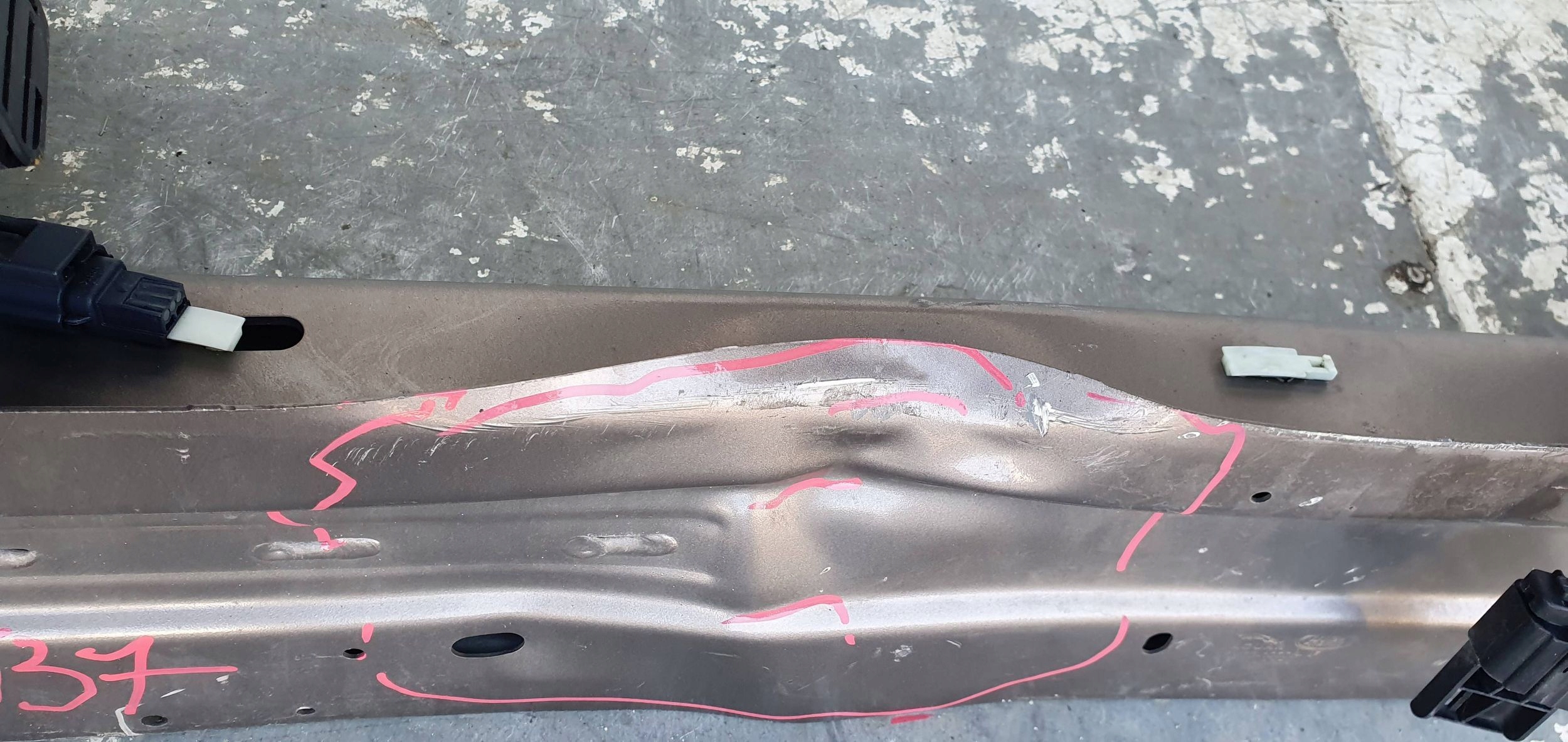 JAGUAR XE X760 015- GX73-17859-AD VÝSTUHA PREDNÉHO NÁRAZNÍKA PREDNÉ ČELO