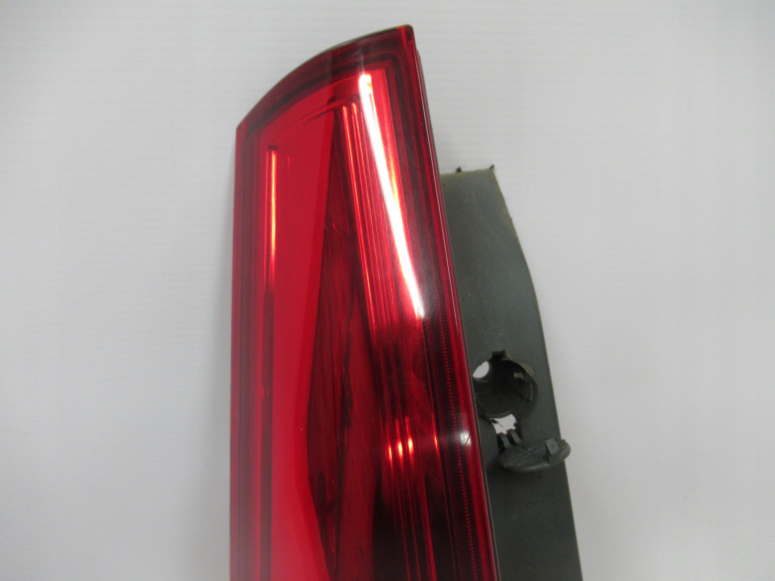 LAVE ZADNE SVETLO VRCHNA KIA CEED I KOMBI