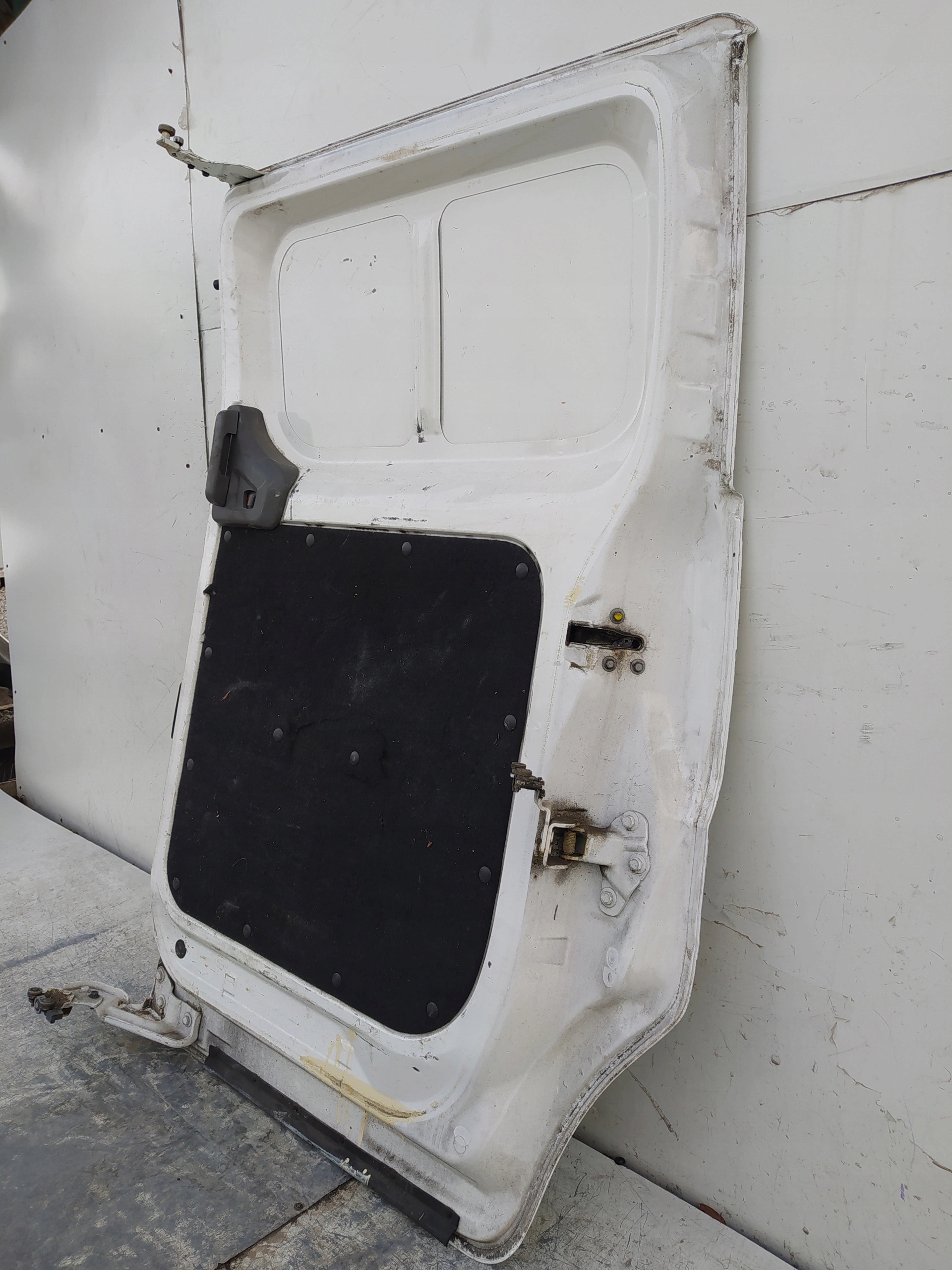 NISSAN NV200 PRAVÉ POSUVNÉ DVERE