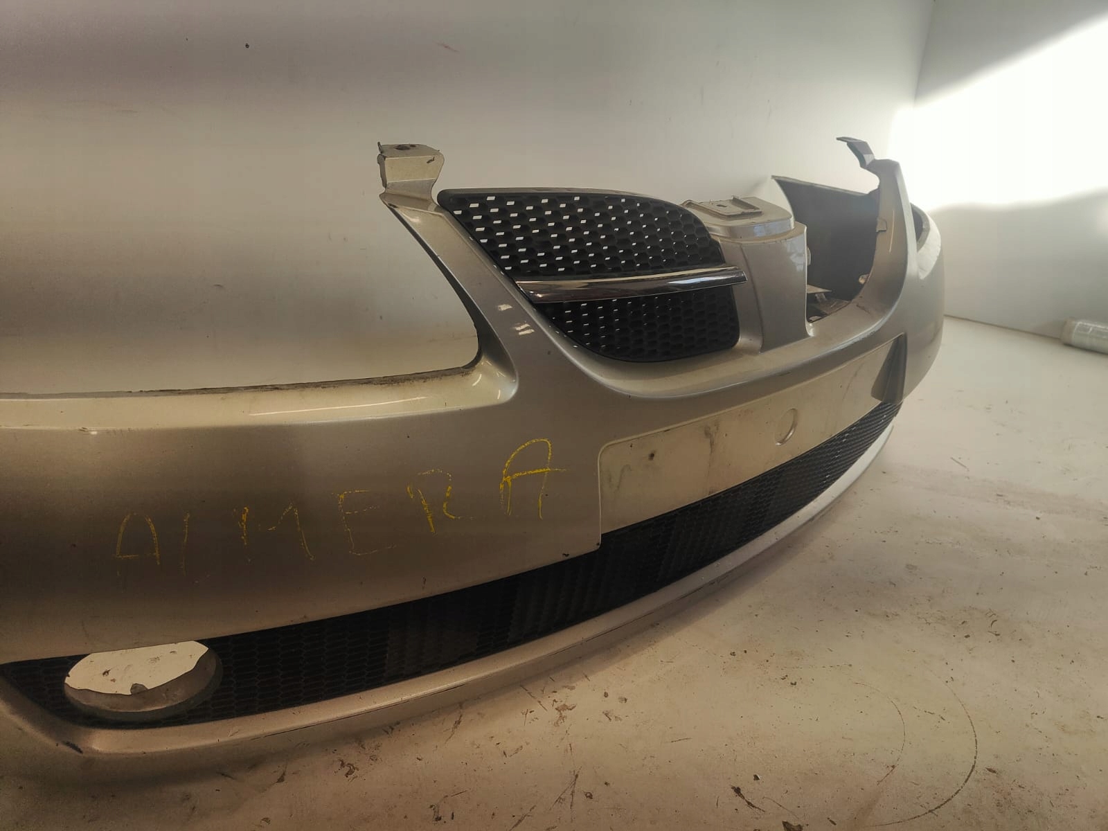 Nissan Almera n16 lift PREDNÝ NÁRAZNÍK