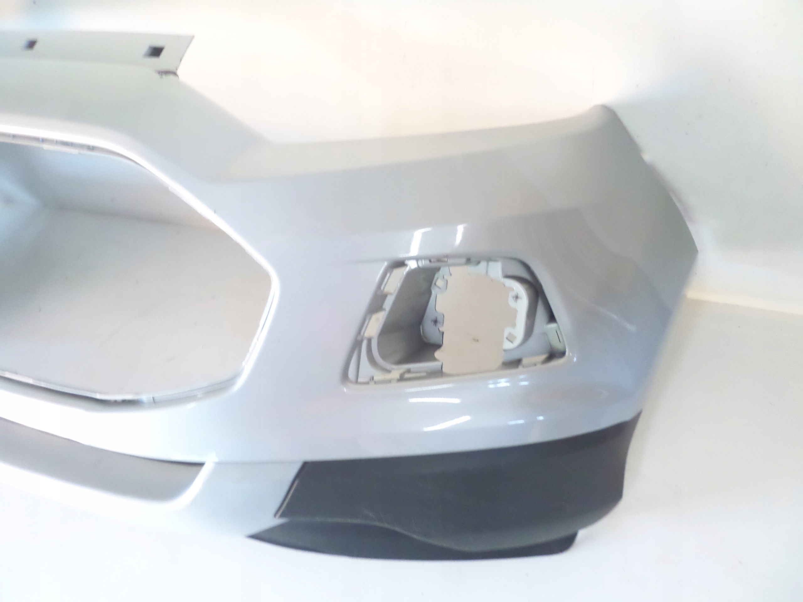 PREDNÝ NÁRAZNÍK FORD ECOSPORT 13-17