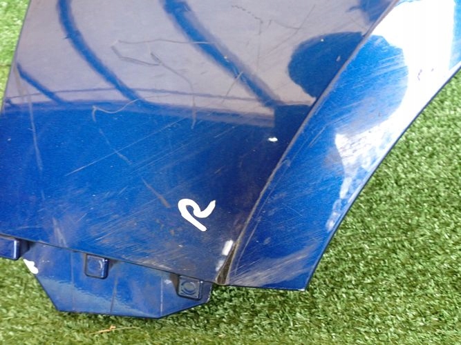 RENAULT MEGANE IV ĽAVÝ PREDNÝ BLATNÍK