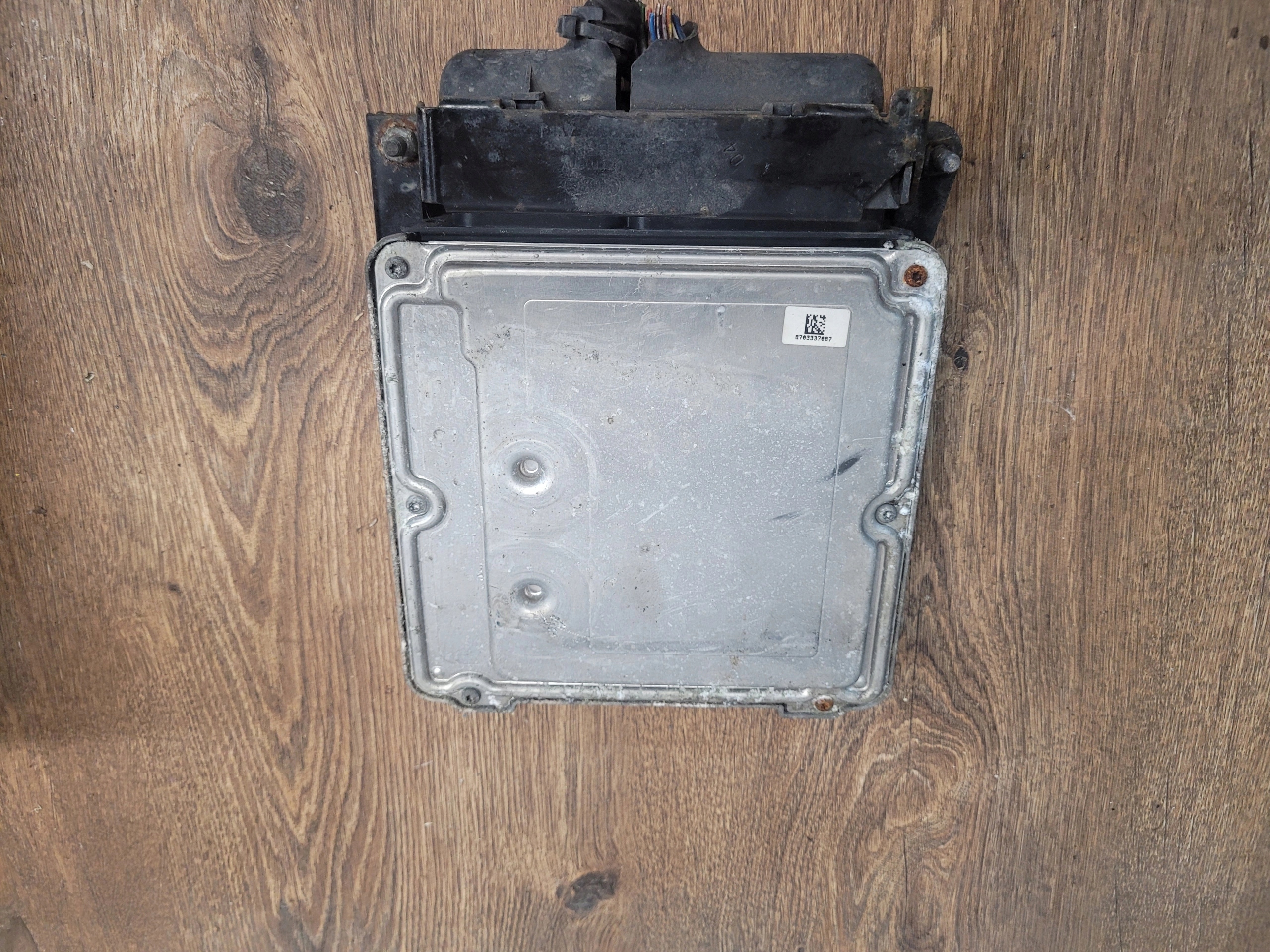 VOLKSWAGEN CRAFTER RIADIACA JEDNOTKA MOTORA 2.5 TDI 076906022N