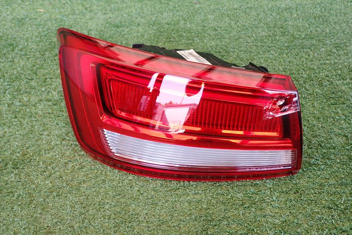 AUDI A3 8V5 SEDAN LIFT 16-  LAVE ZADNE SVETLO
