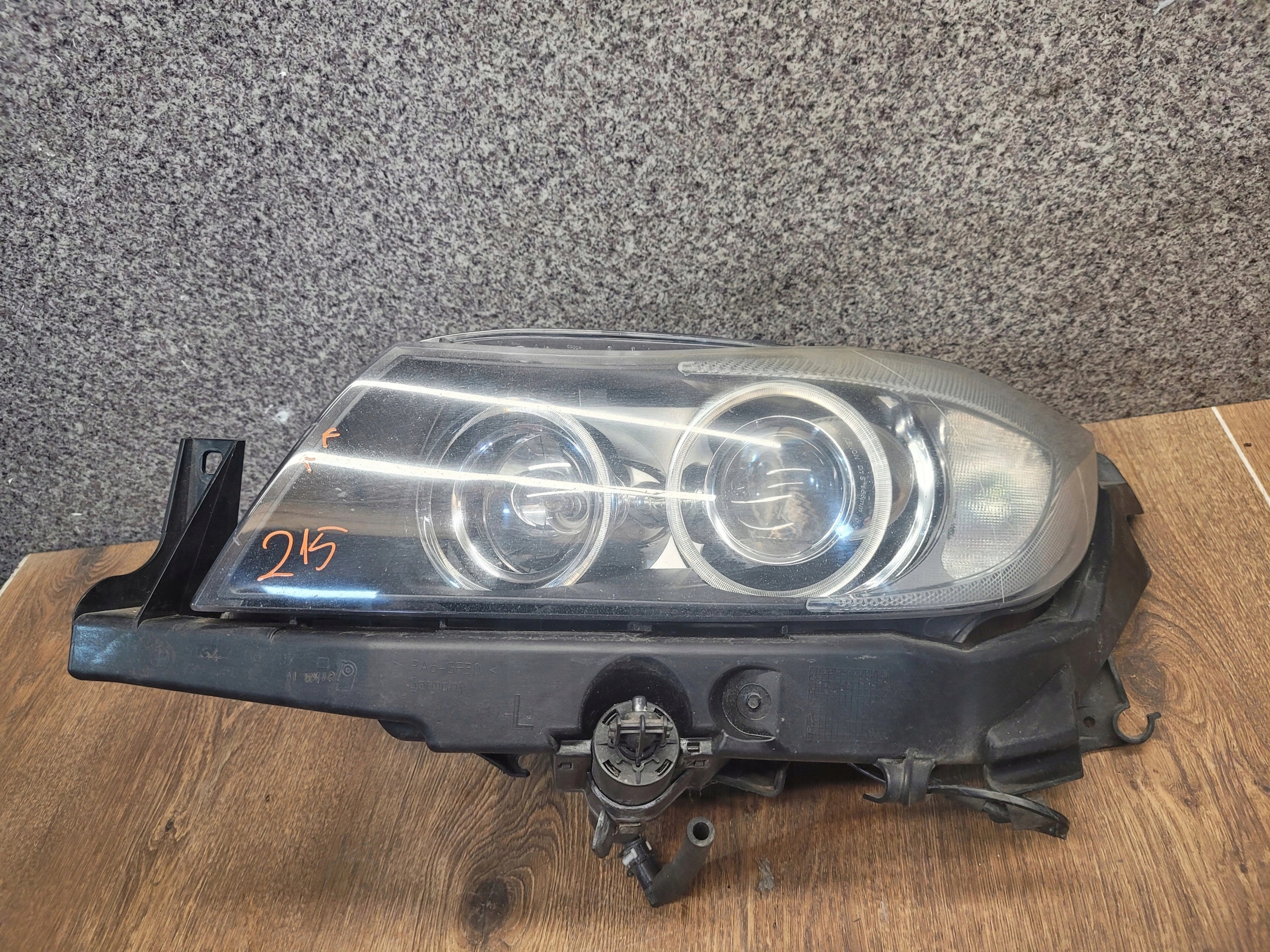 BMW 3 E90 E91 XENON ĽAVÉ PREDNÉ SVETLO