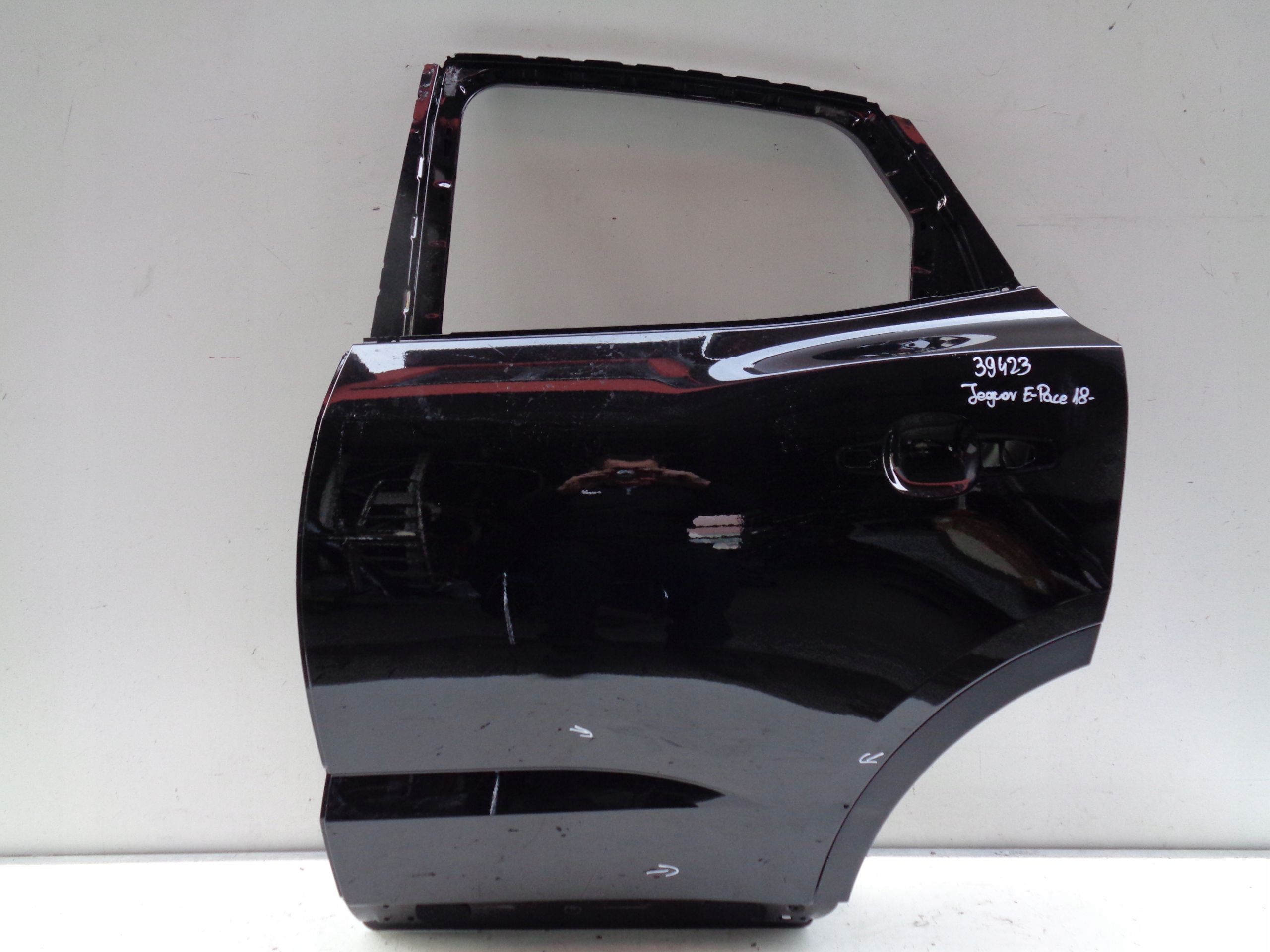 ĽAVÉ ZADNÉ DVERE JAGUAR E-PACE 18- NR 39423