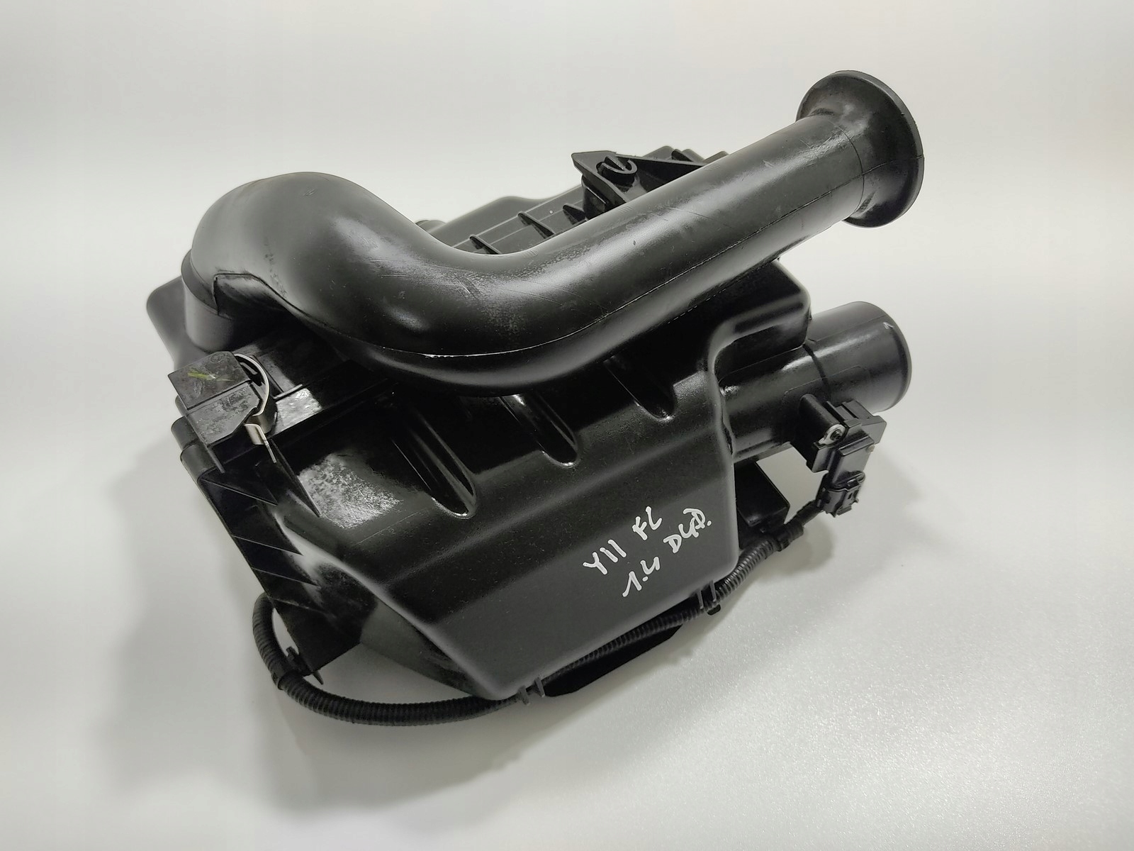OBAL VZDUCHOVÉHO FILTERA TOYOTA YARIS II 1.4 D4D LIFT 0N05 2009-2012