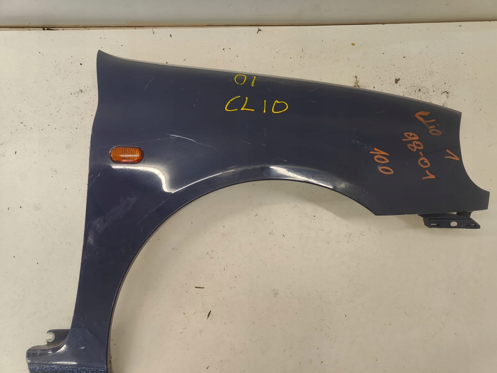 Renault clio I 98-01 PRAVY PREDNY BLATNIK MODRY