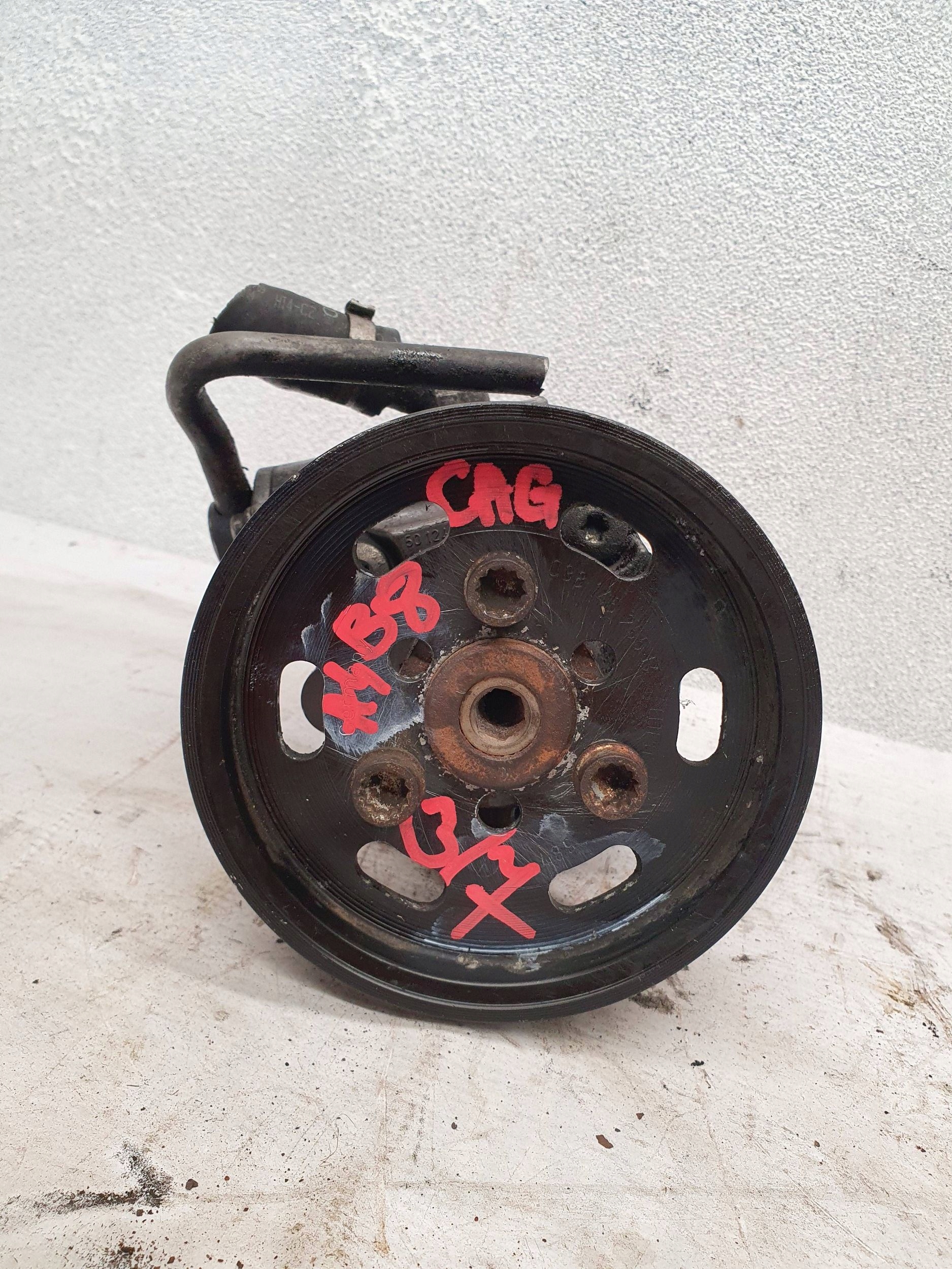 Audi A4 B8 8K 2.0 TDI 8K0145154G SERVOČERPADLO