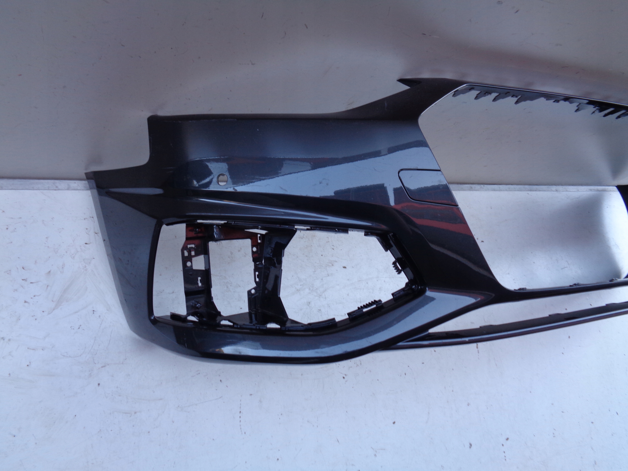 PREDNÝ NÁRAZNÍK AUDI A4 B9 8W 8W0 19- LIFT 36736