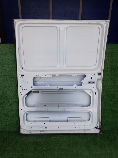 VW T5 T6 PRAVE POSUVNE DVERE