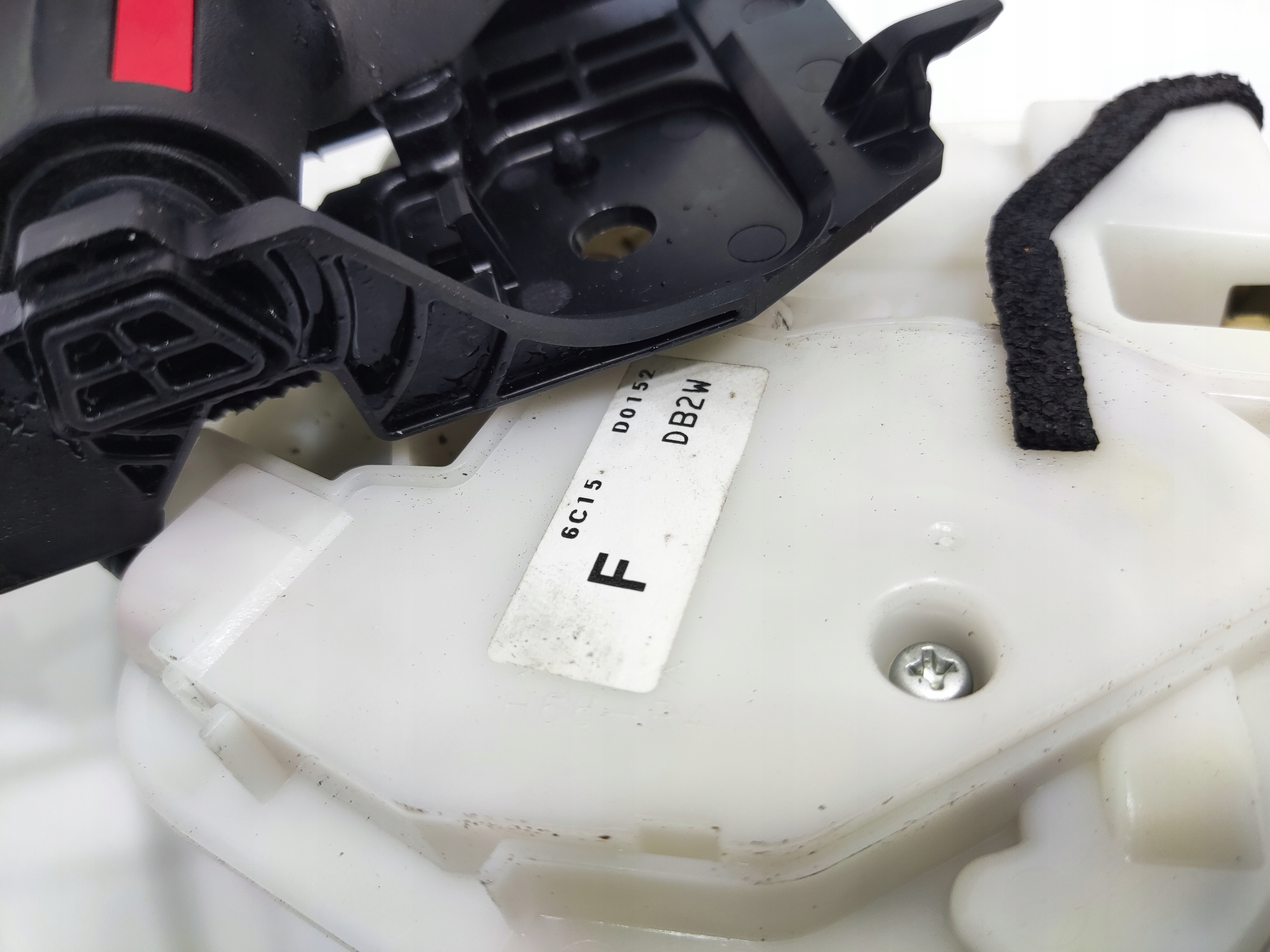 ZAMOK PRAVYCH PREDNYCH DVERI MAZDA CX-3 CX3 4 PIN 2015-2018