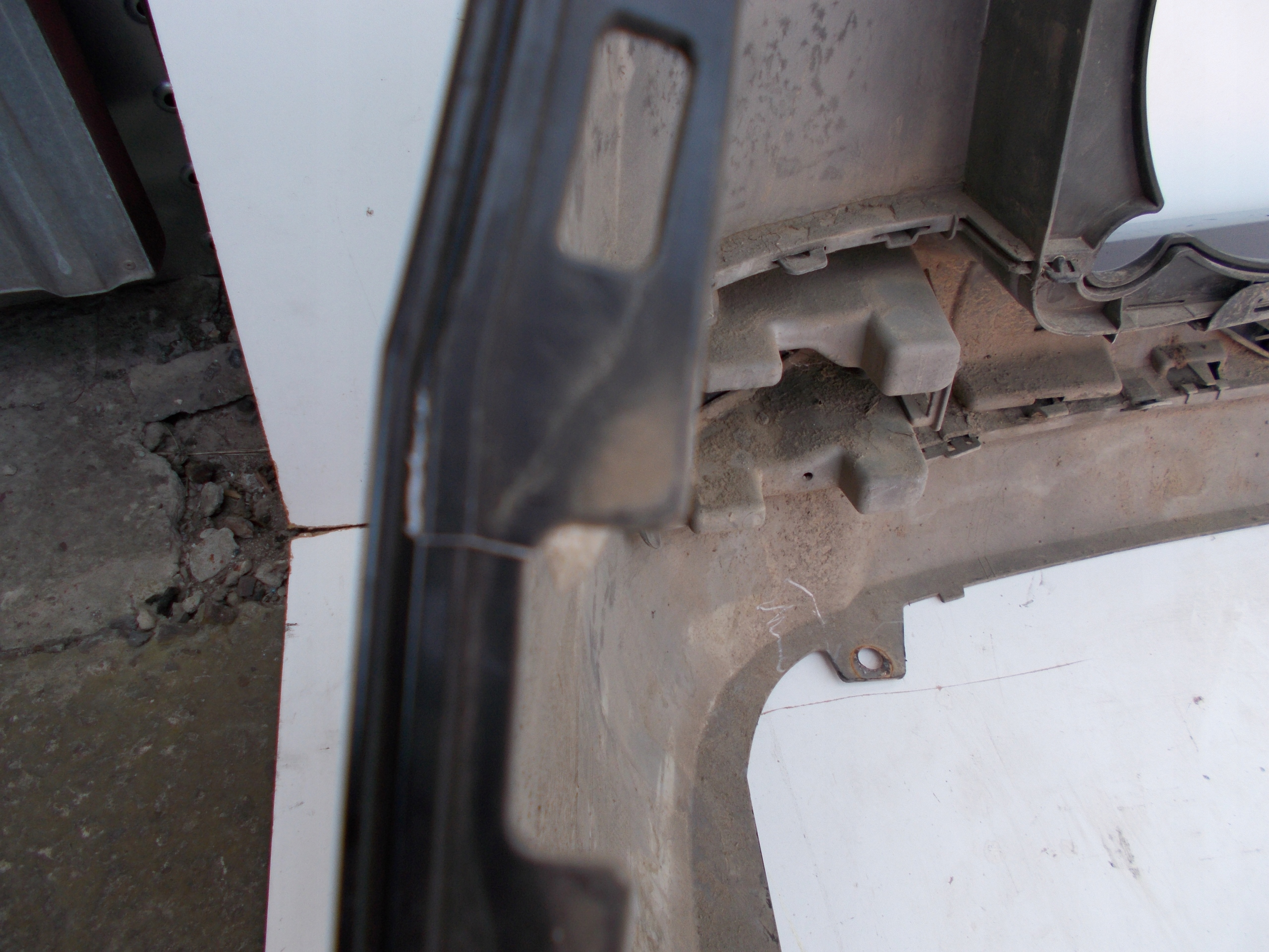 ZADNÝ NÁRAZNÍK PEUGEOT 207 SW KOMBI