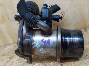 AUDI Q3 2.0 TDI CHLADIČ SPALÍN 04L131512BH AUDI Q3 2.0 TDI CHLADIČ SPALÍN 04L131512BH