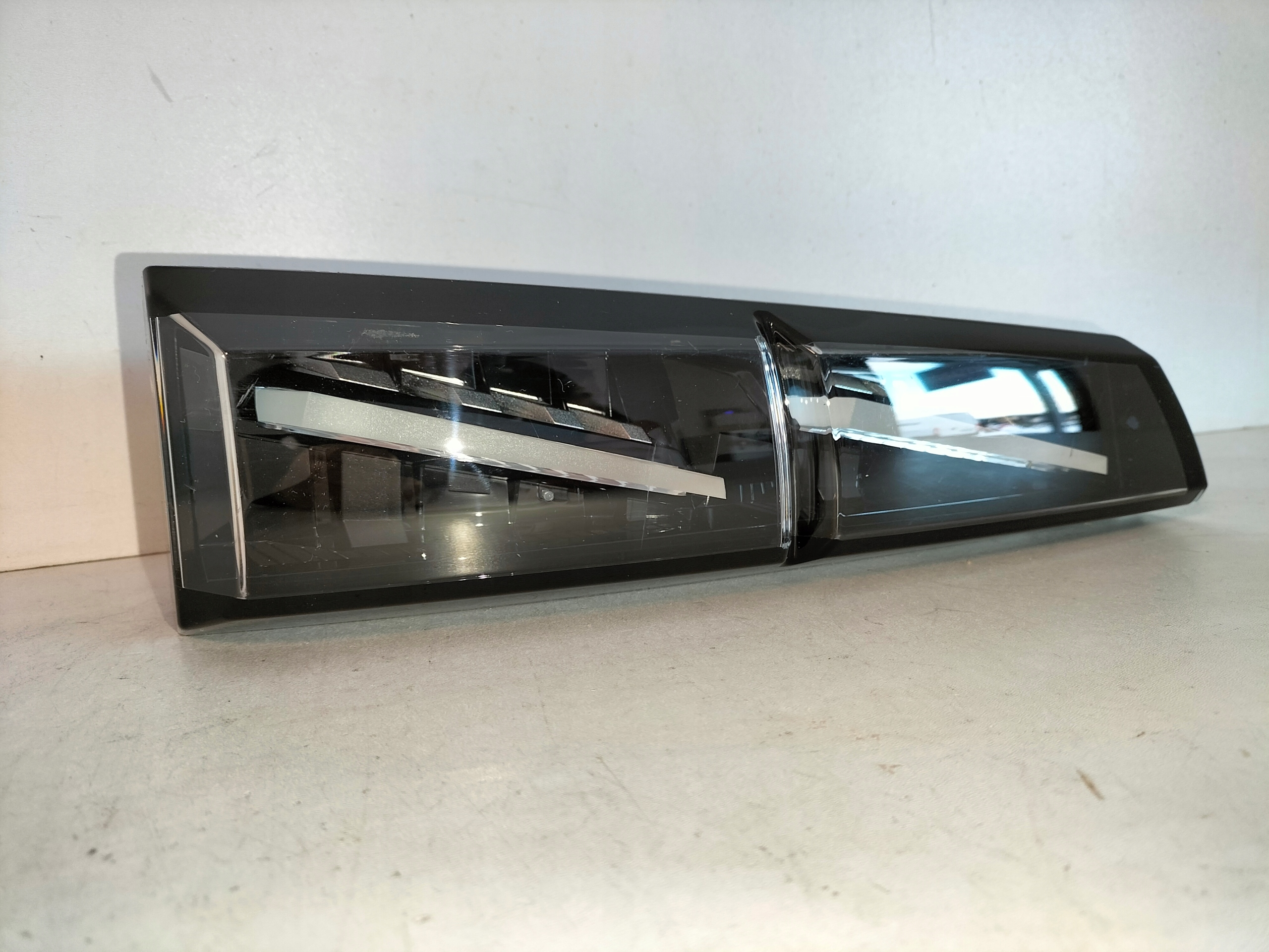 LAVE ZADNE SVETLO PEUGEOT 308 III T10 21- GT