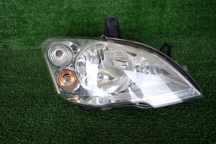 MERCEDES VITO 639 LIFT 10-14 PRAVE PREDNE SVETLO