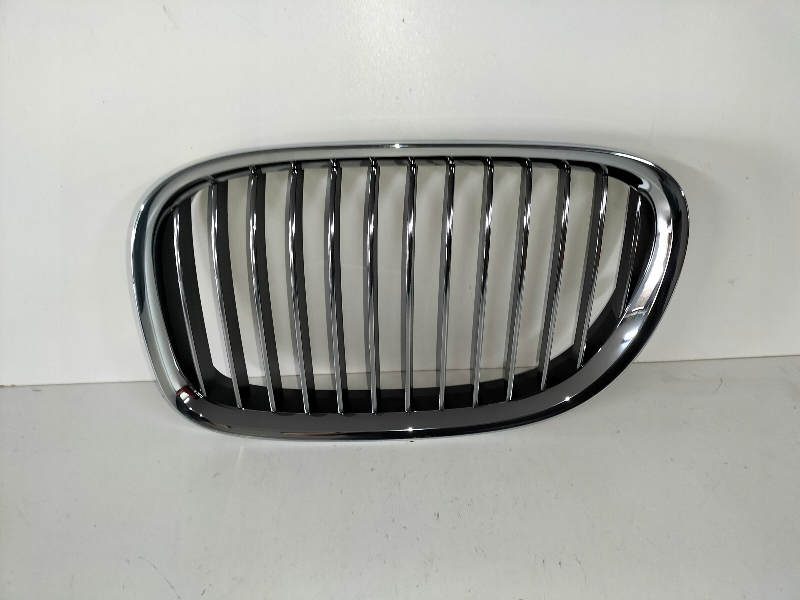 ĽAVÁ MRIEŽKA RÁMIK ĽADVINKA BMW 7 F01 F02 08-16