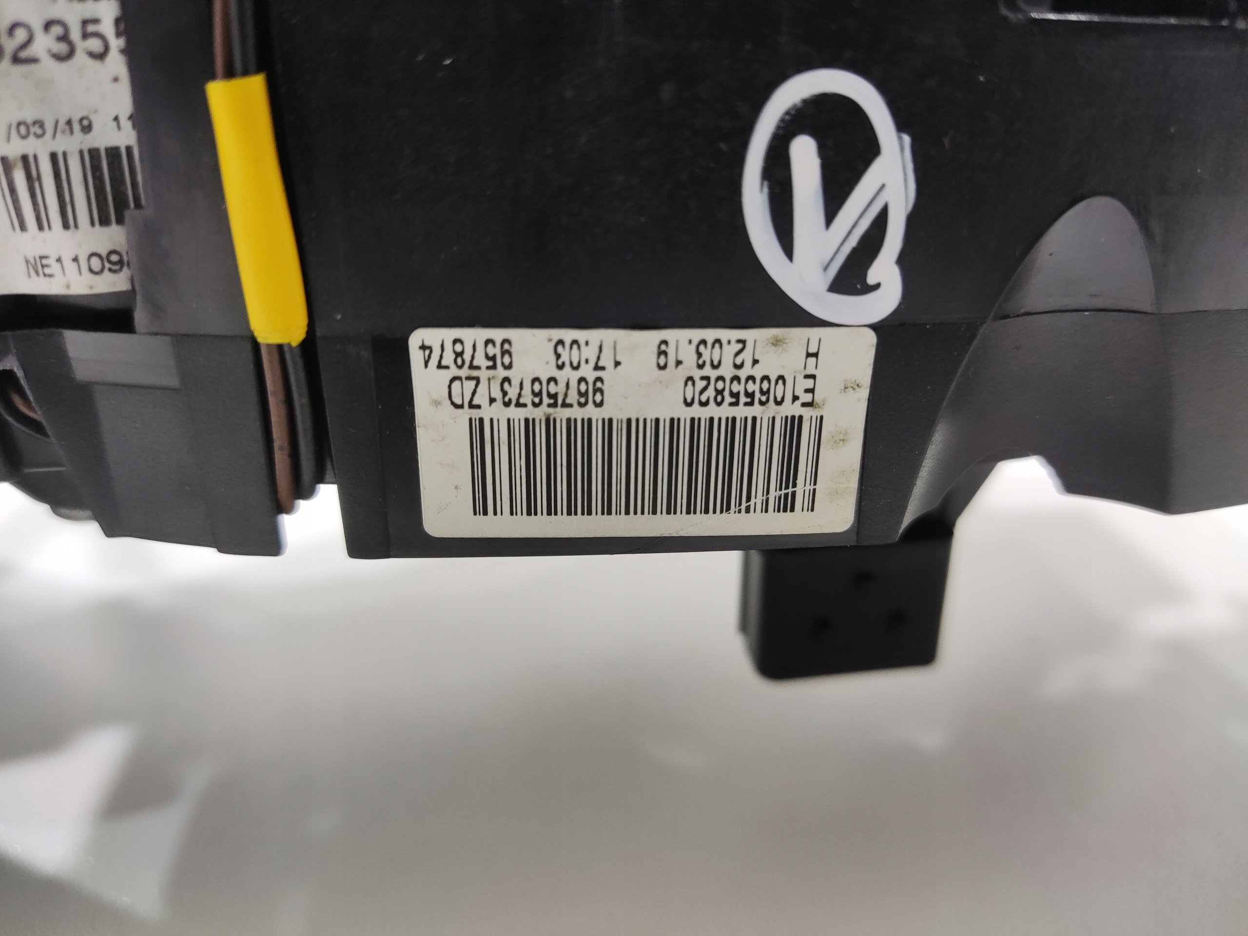 PÁČKY POD VOLANT CITROEN DS3 DS 3 CROSSBACK 98235557ZD 2019-22