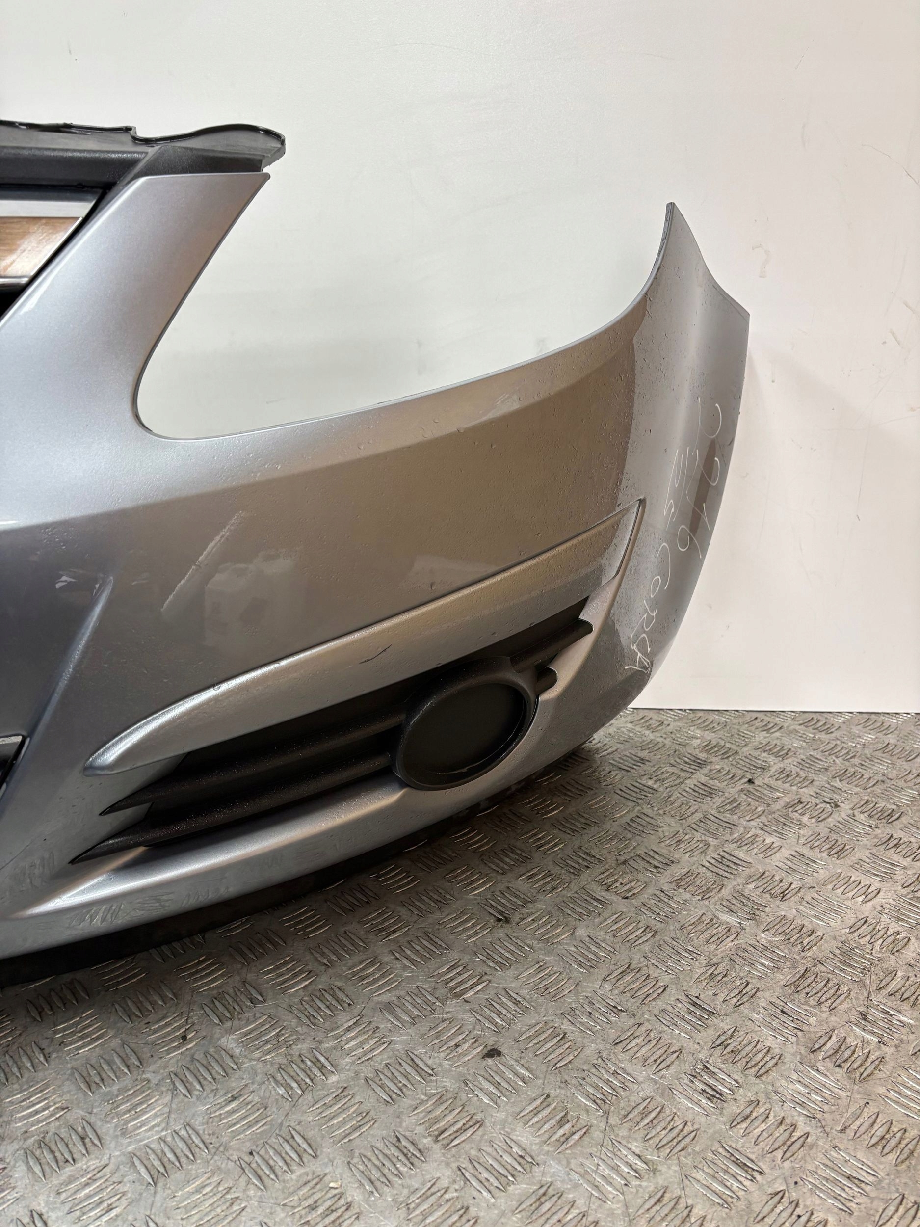 PREDNÝ NÁRAZNÍK OPEL CORSA D