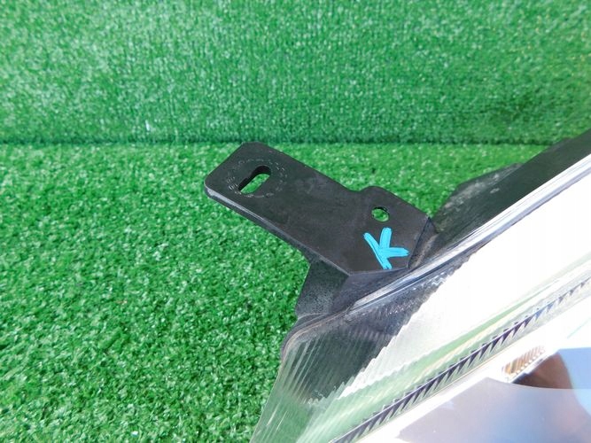FORD FIESTA MK8 VIII 17- LAVE PREDNE SVETLO