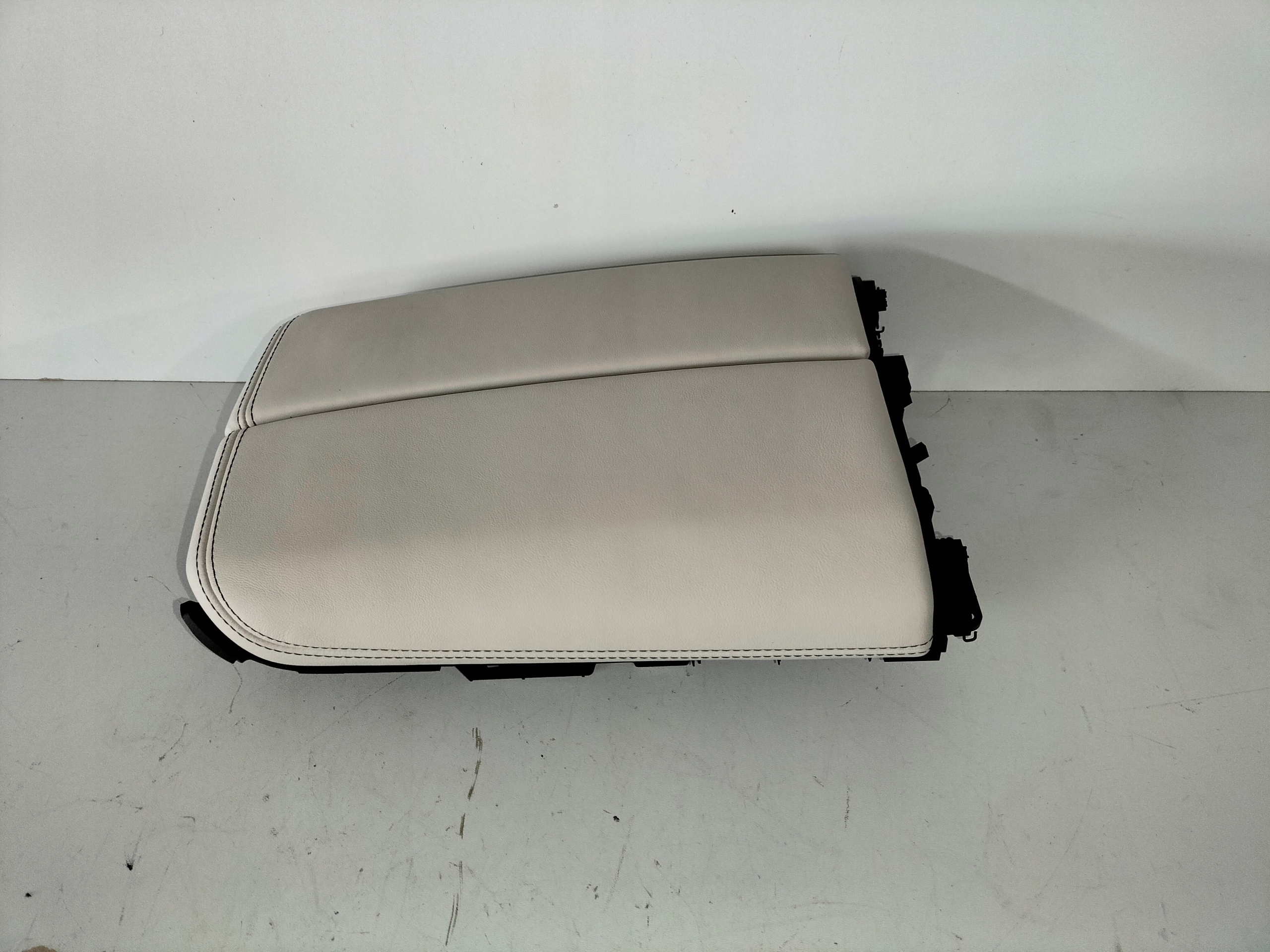 LAKŤOVÁ OPIERKA BMW X7 G07 19-