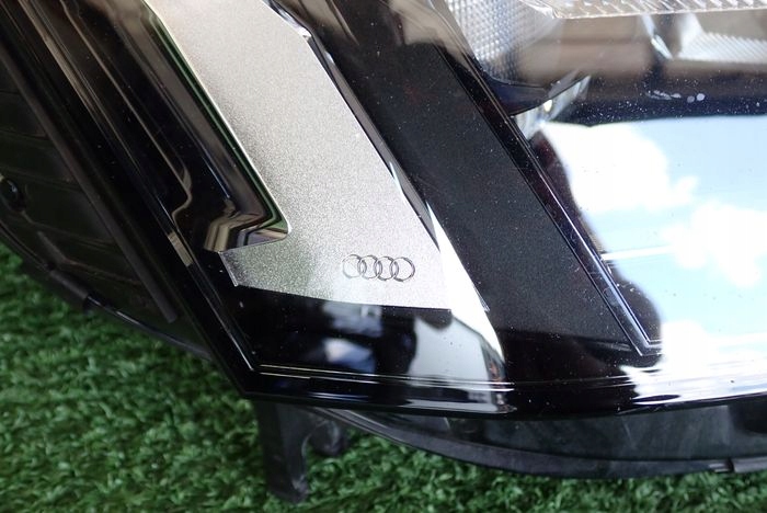 AUDI A5 LIFT 19- PRAVE PREDNE SVETLO 8W6941012