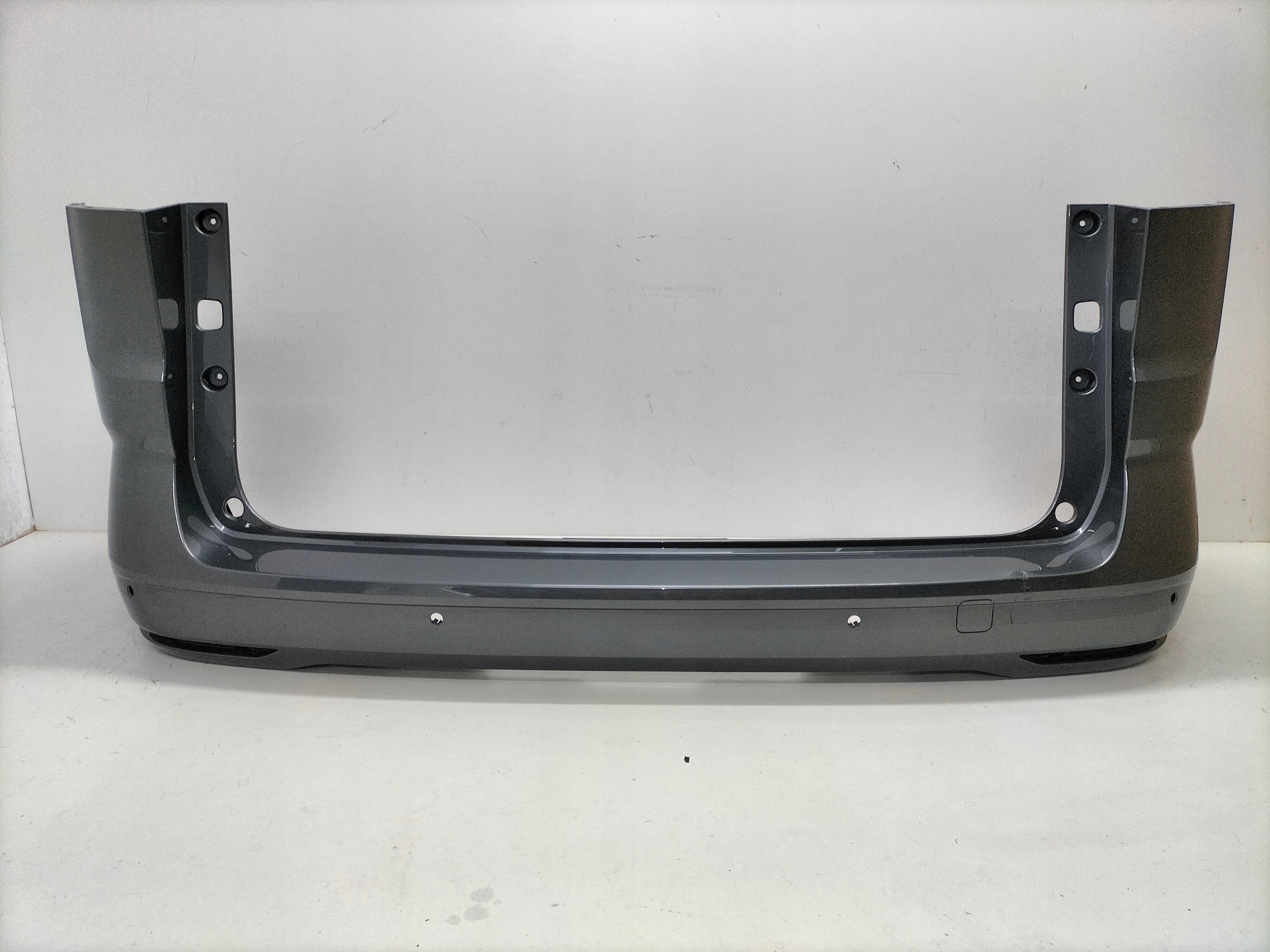 ZADNÝ NÁRAZNÍK VW T7 MULTIVAN 21-