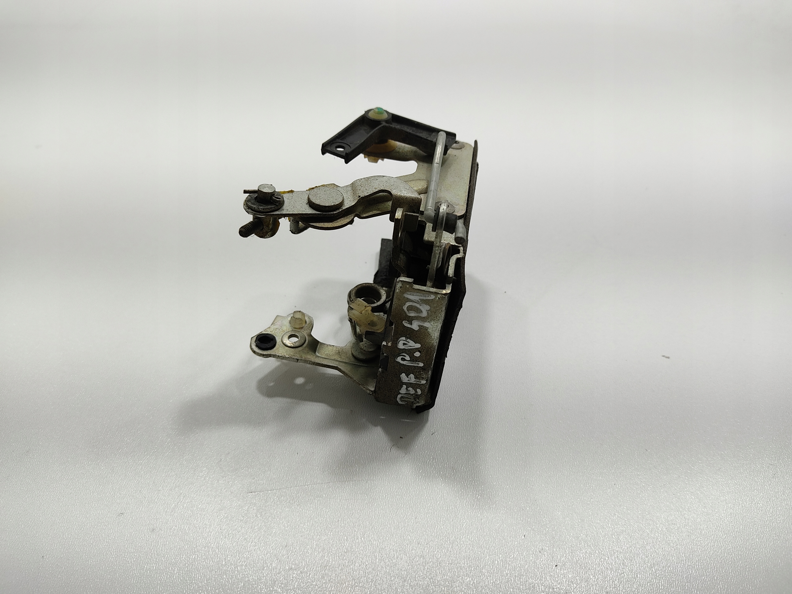ZAMOK PRAVYCH PREDNYCH DVERI LAND ROVER DEFENDER 1999-2014 EUROPA