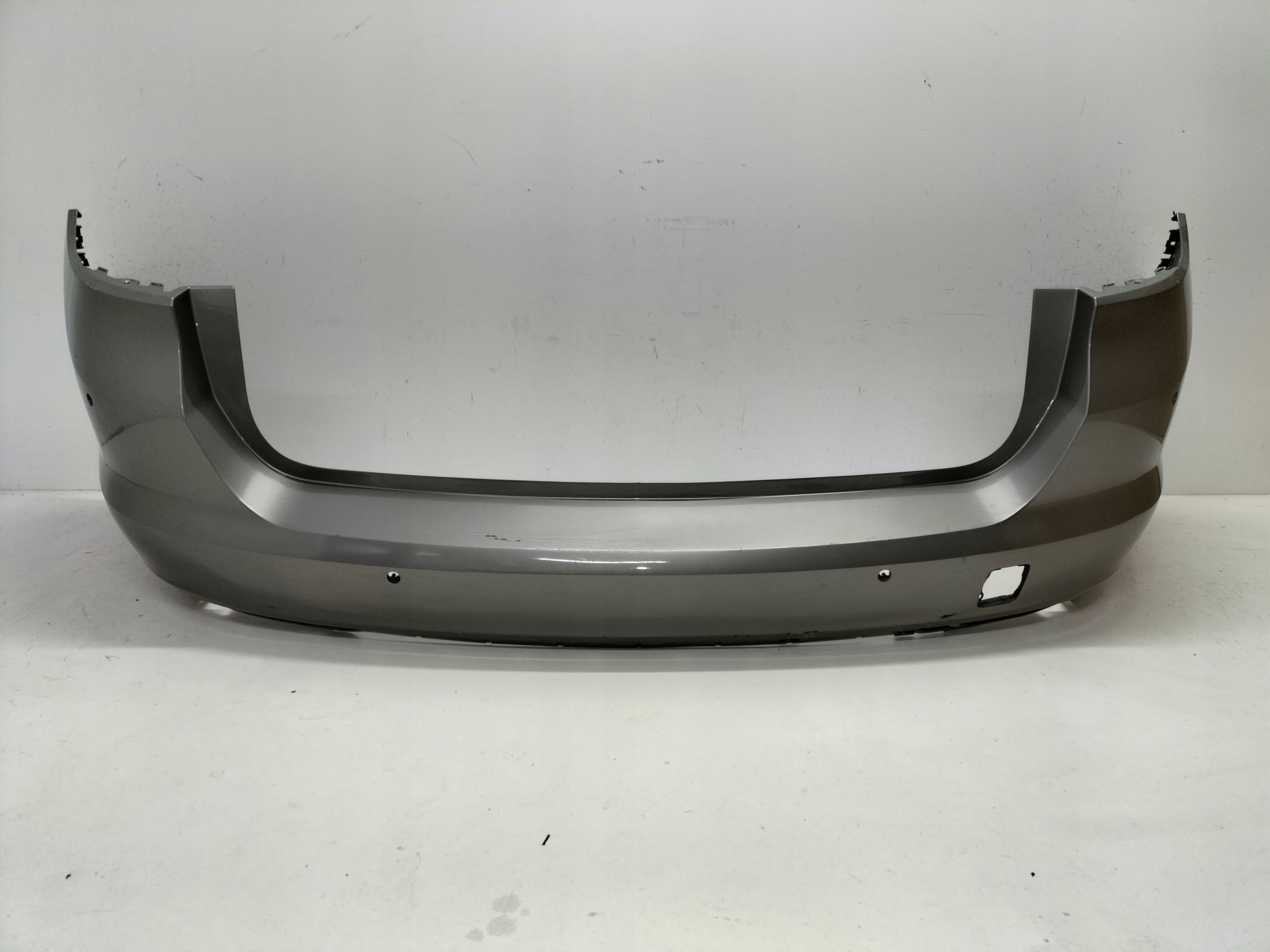 ZADNÝ NÁRAZNÍK OPEL ASTRA V K 15- KOMBI