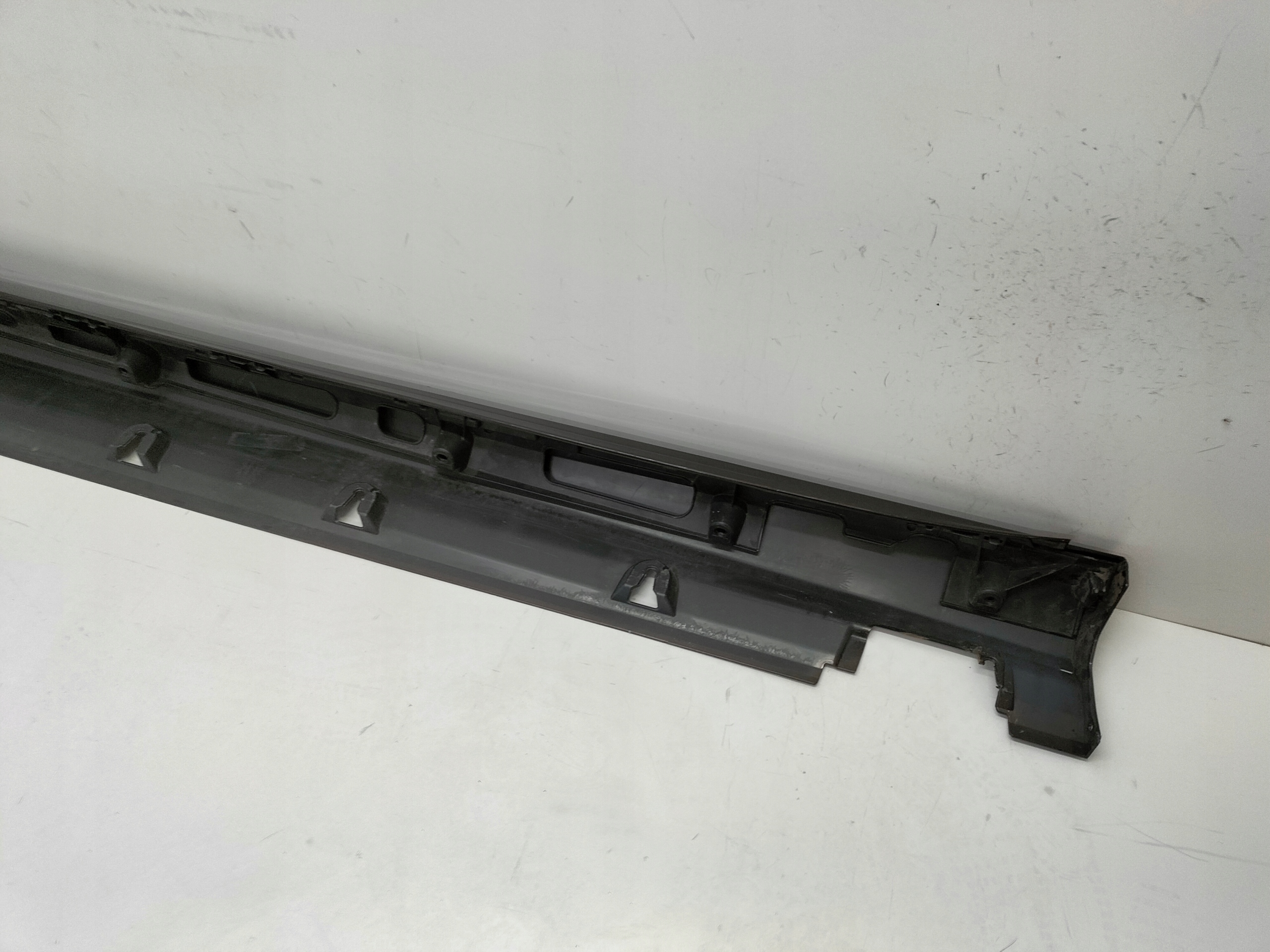 PRAVA PRAHOVA LISTA MERCEDES ML M-KLASSE W166 11- AMG