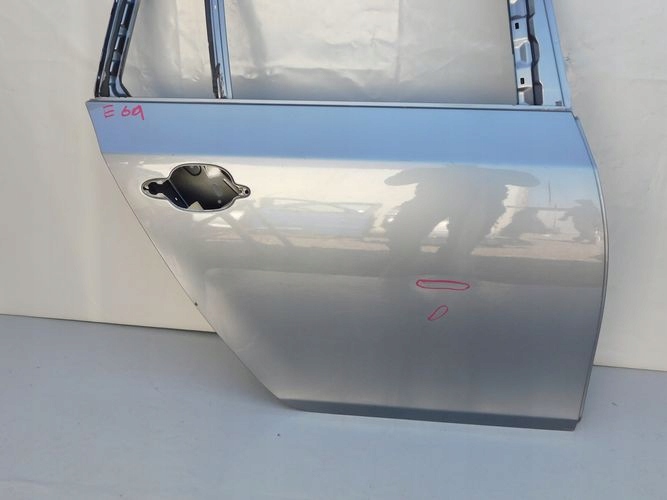 BMW E61 5 KOMBI PRAVE ZADNE DVERE