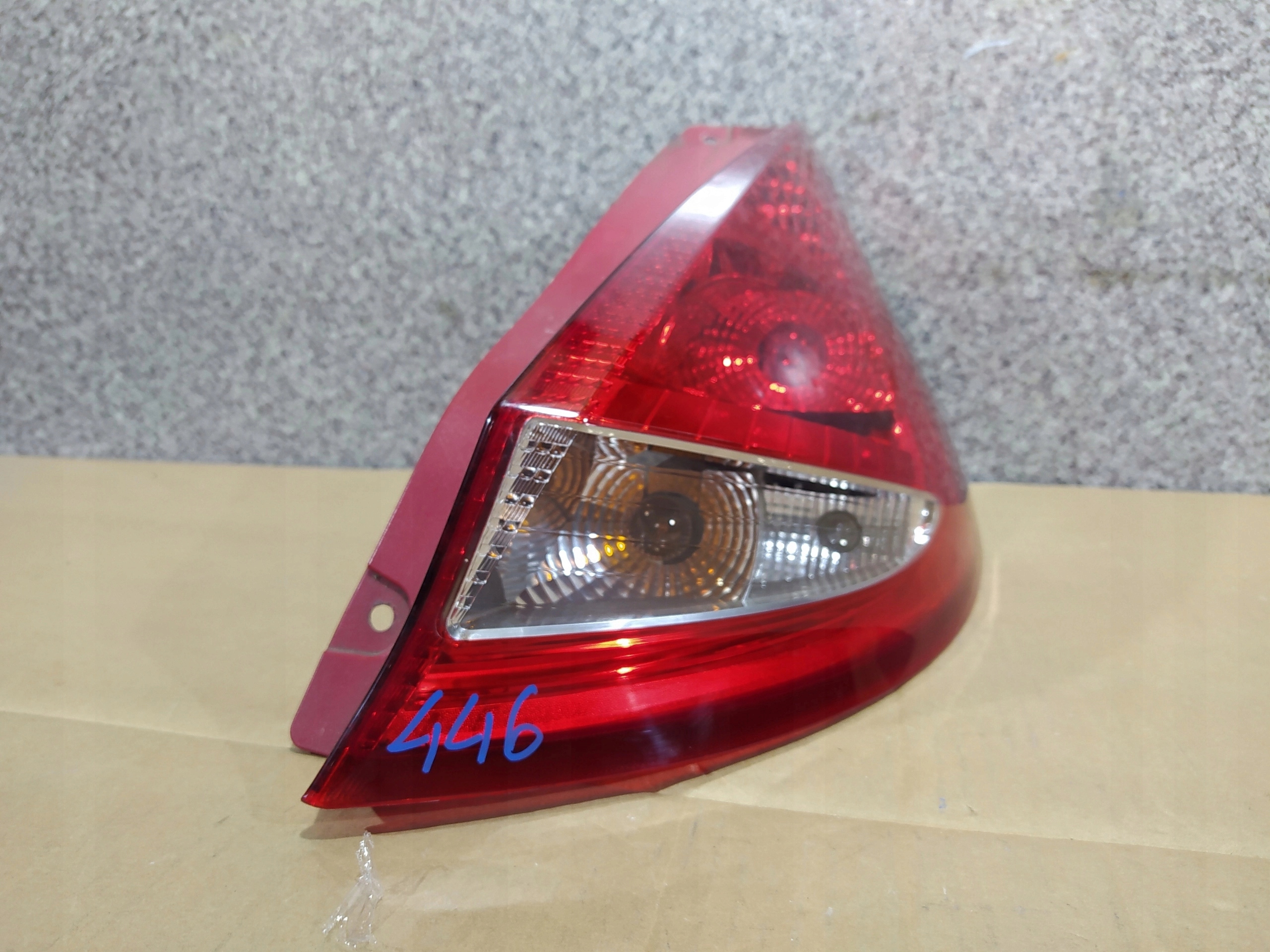 FORD FIESTA MK7 PRAVÉ ZADNÉ SVETLO