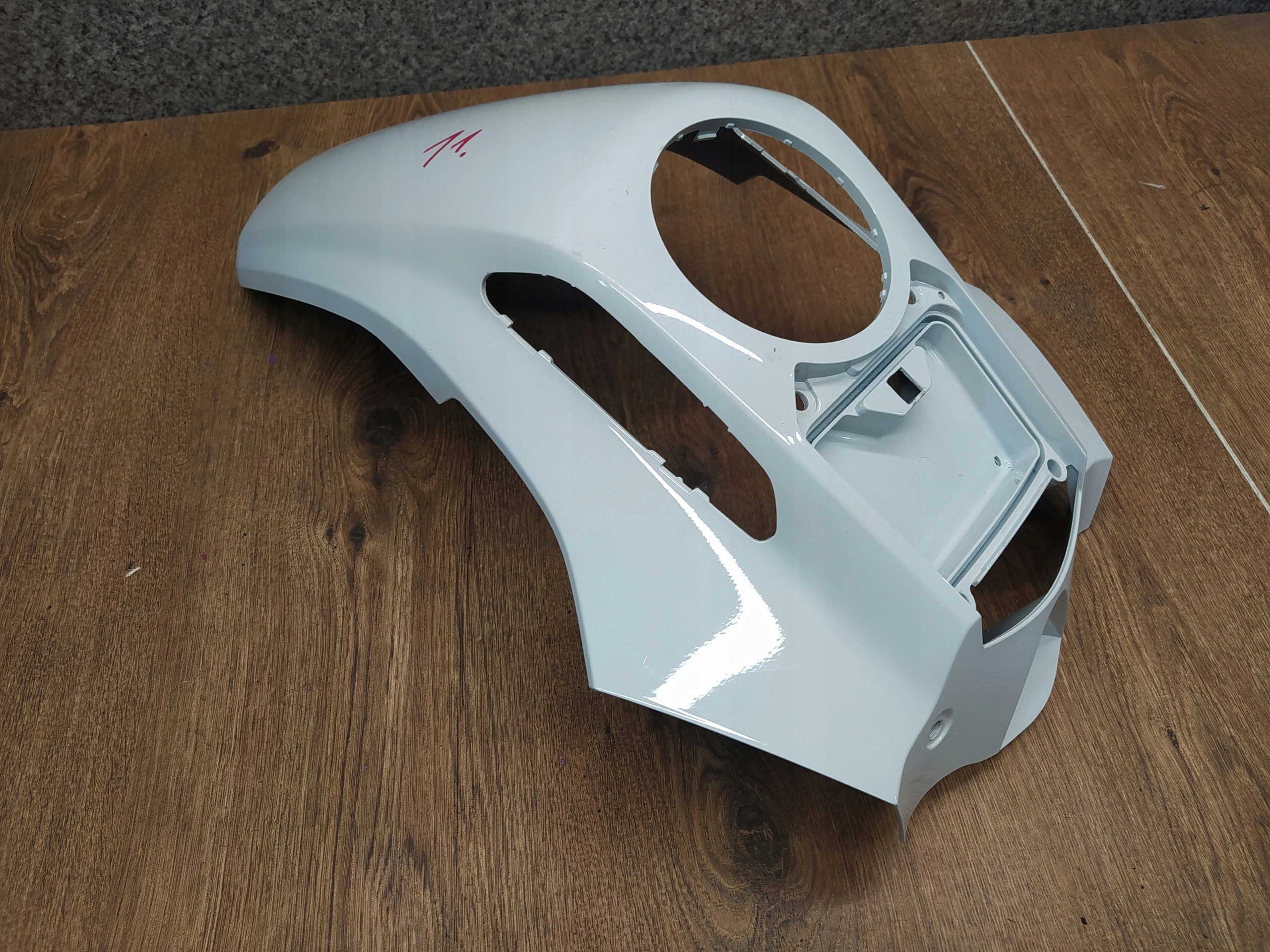 BMW K51 KRYT PALIVOVEJ NÁDRŽE 8561761